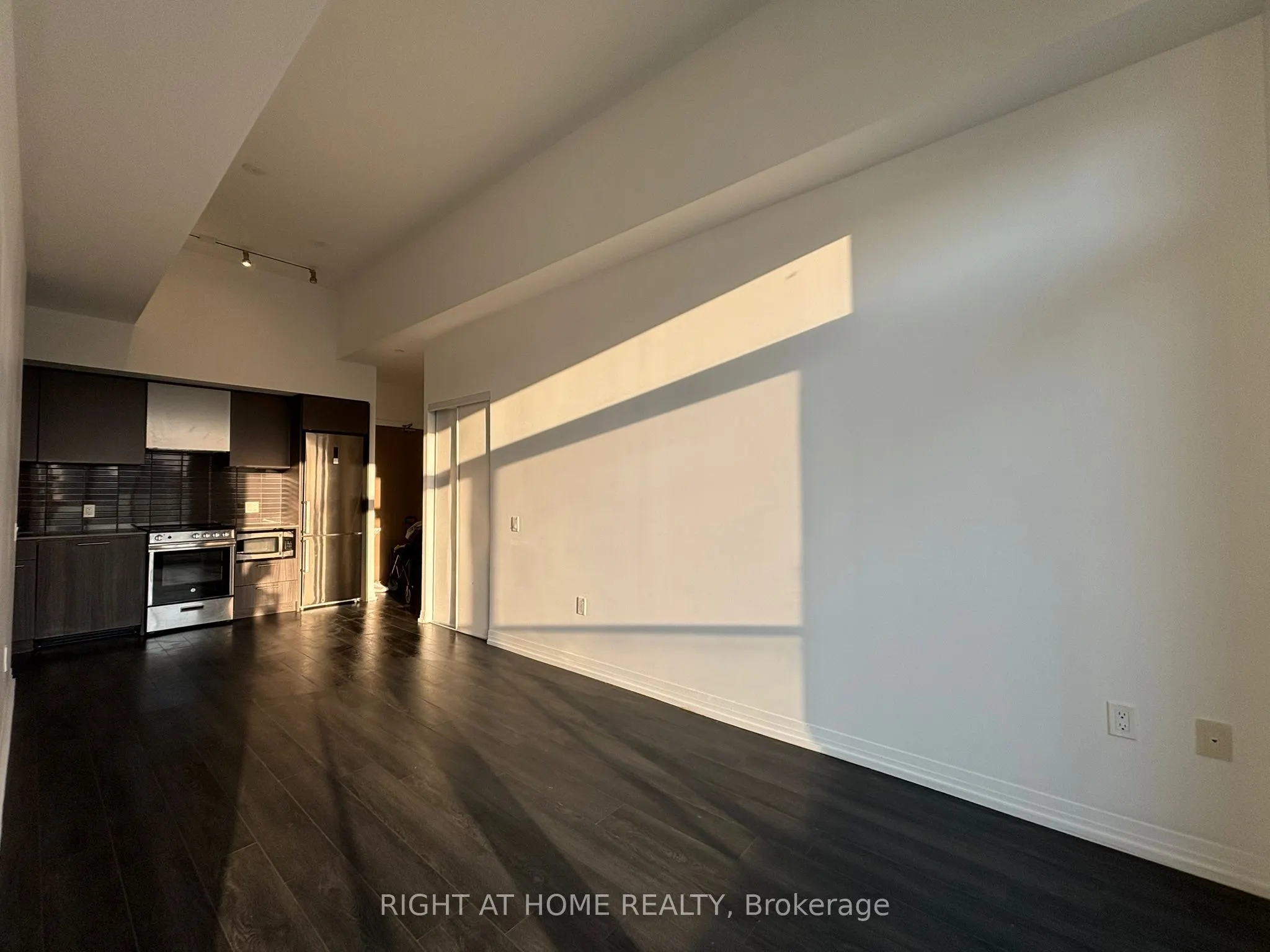 251 Jarvis Street E, #1925