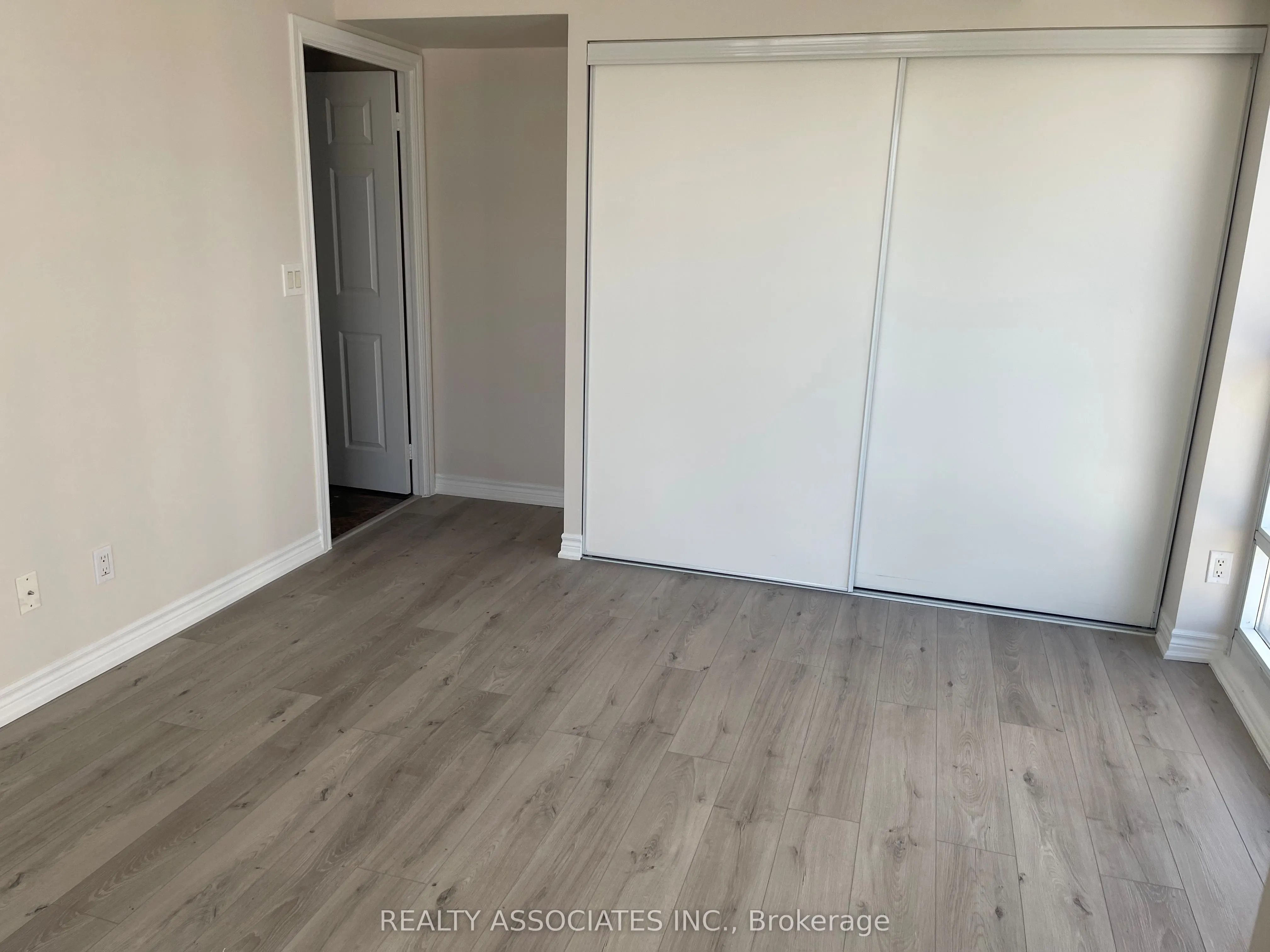 761 Bay Street, #2702