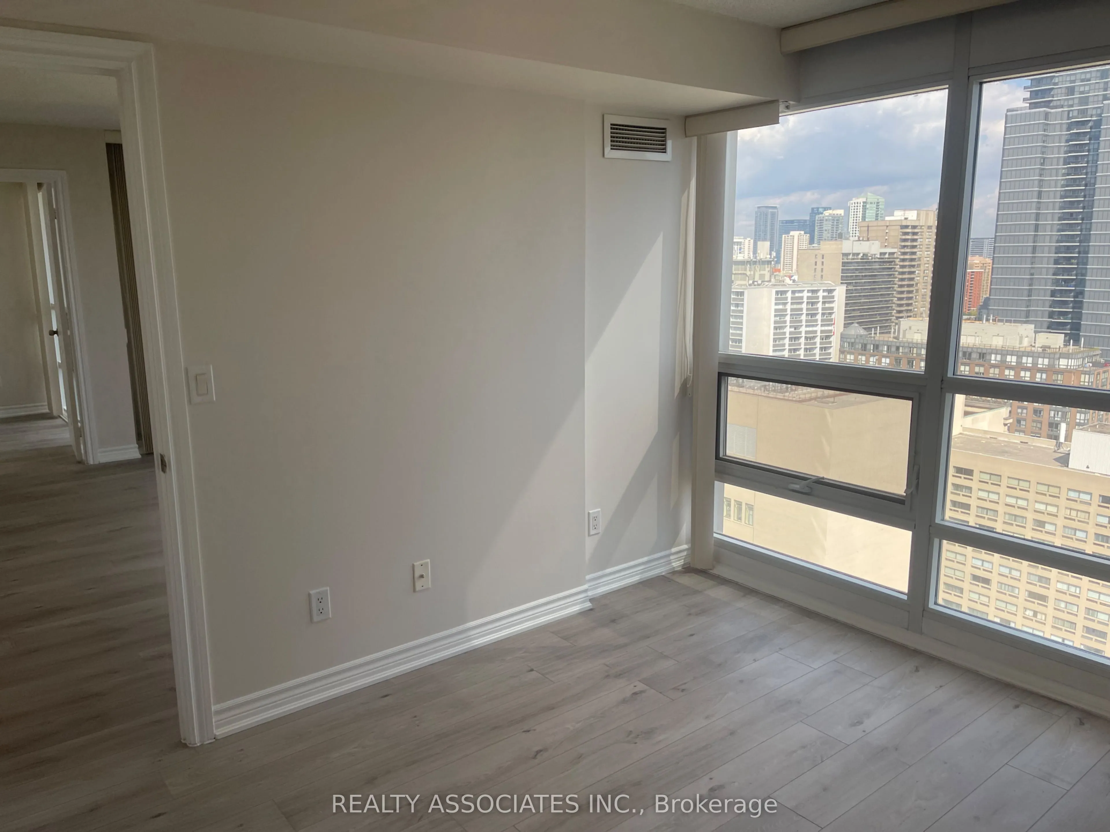 761 Bay Street, #2702