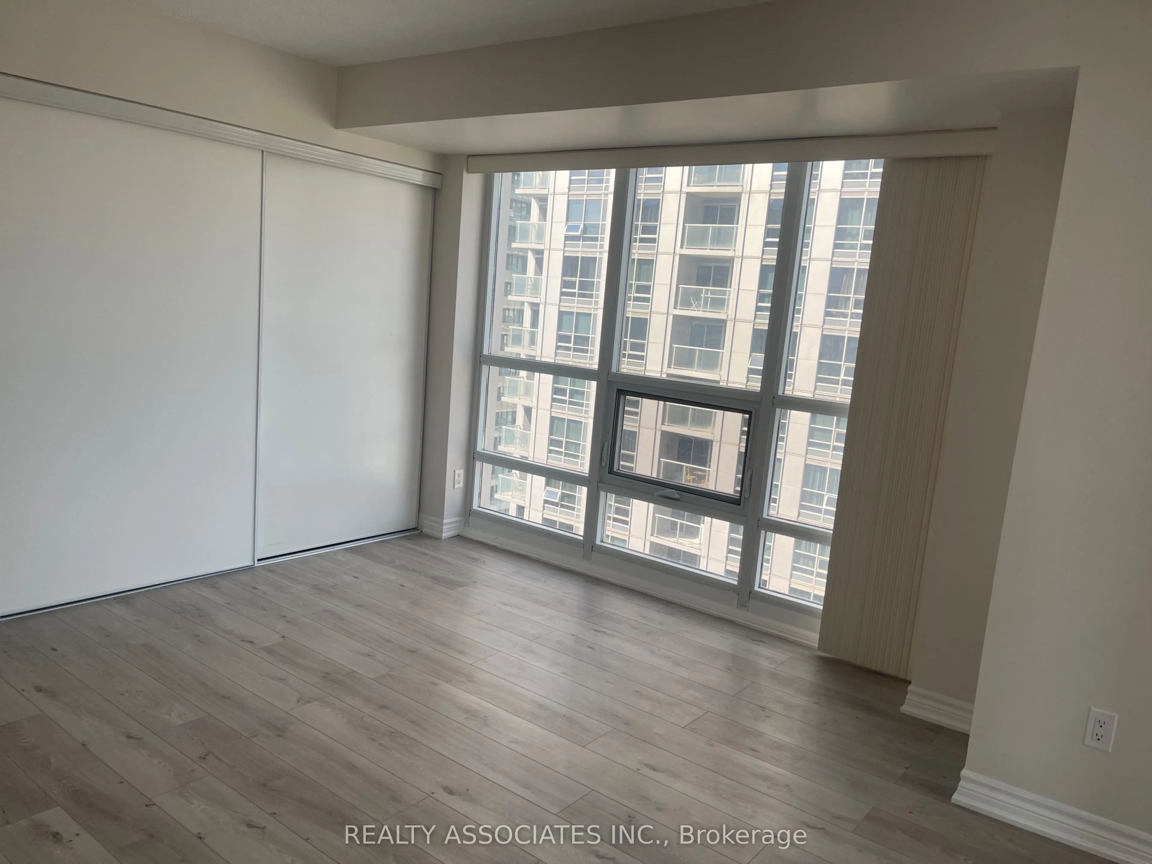 761 Bay Street, #2702
