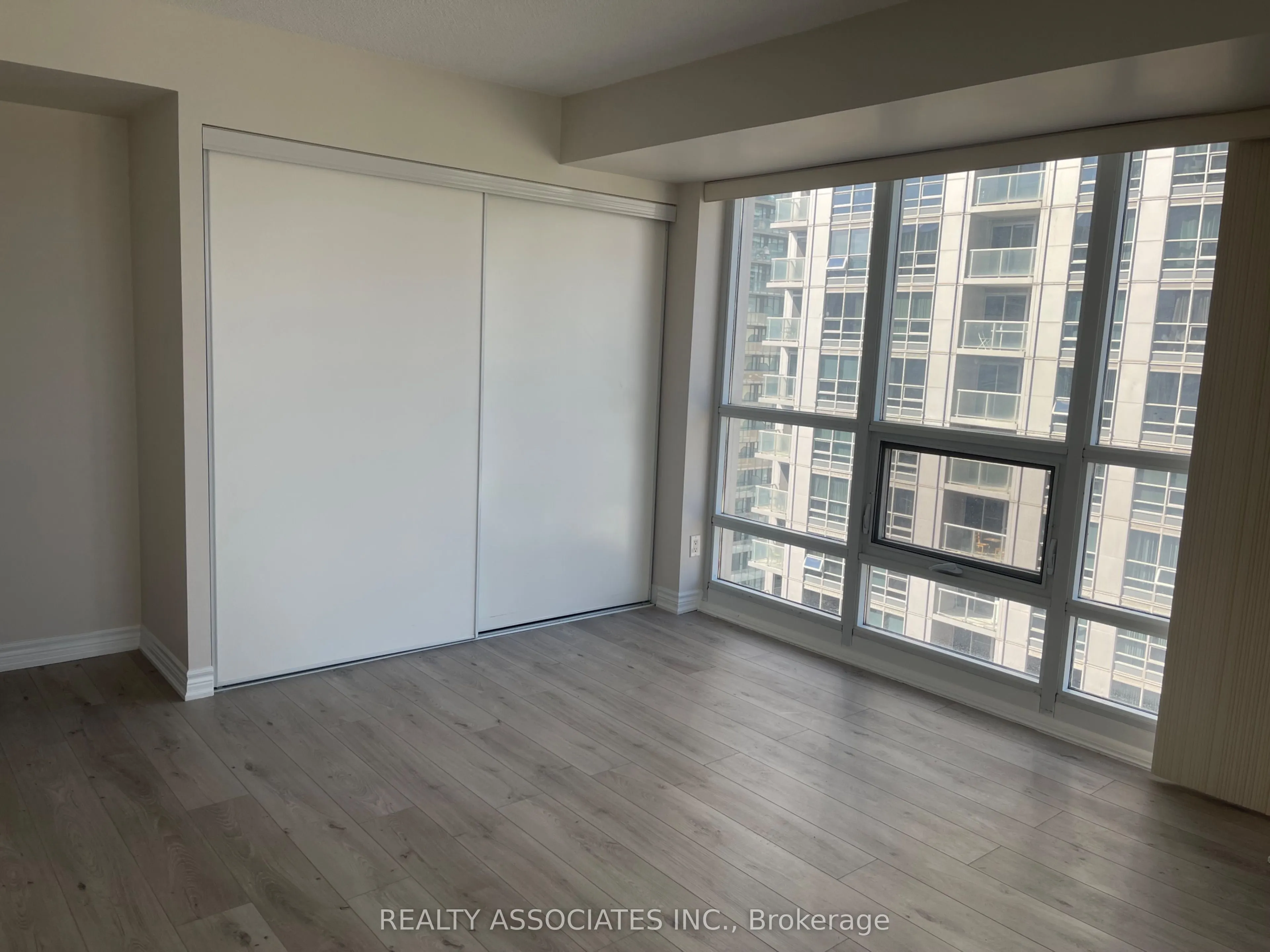 761 Bay Street, #2702