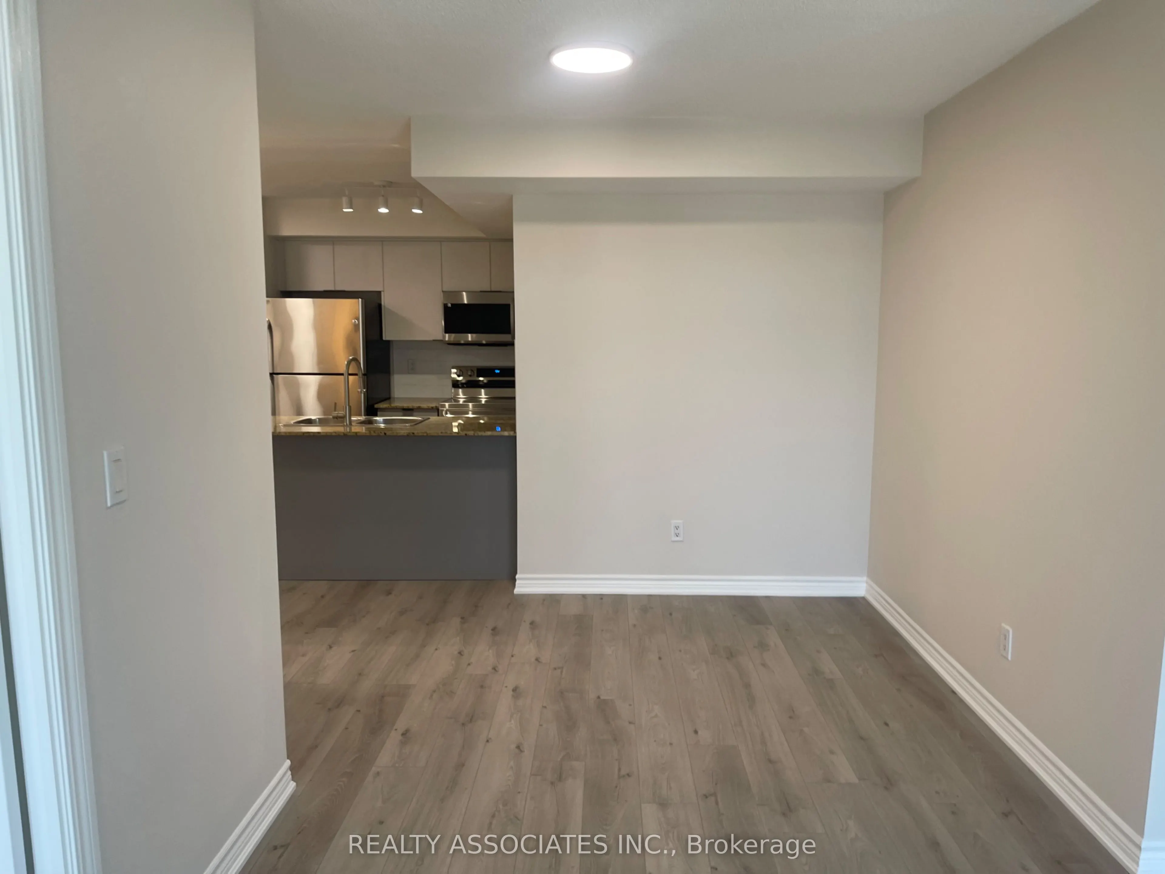 761 Bay Street, #2702