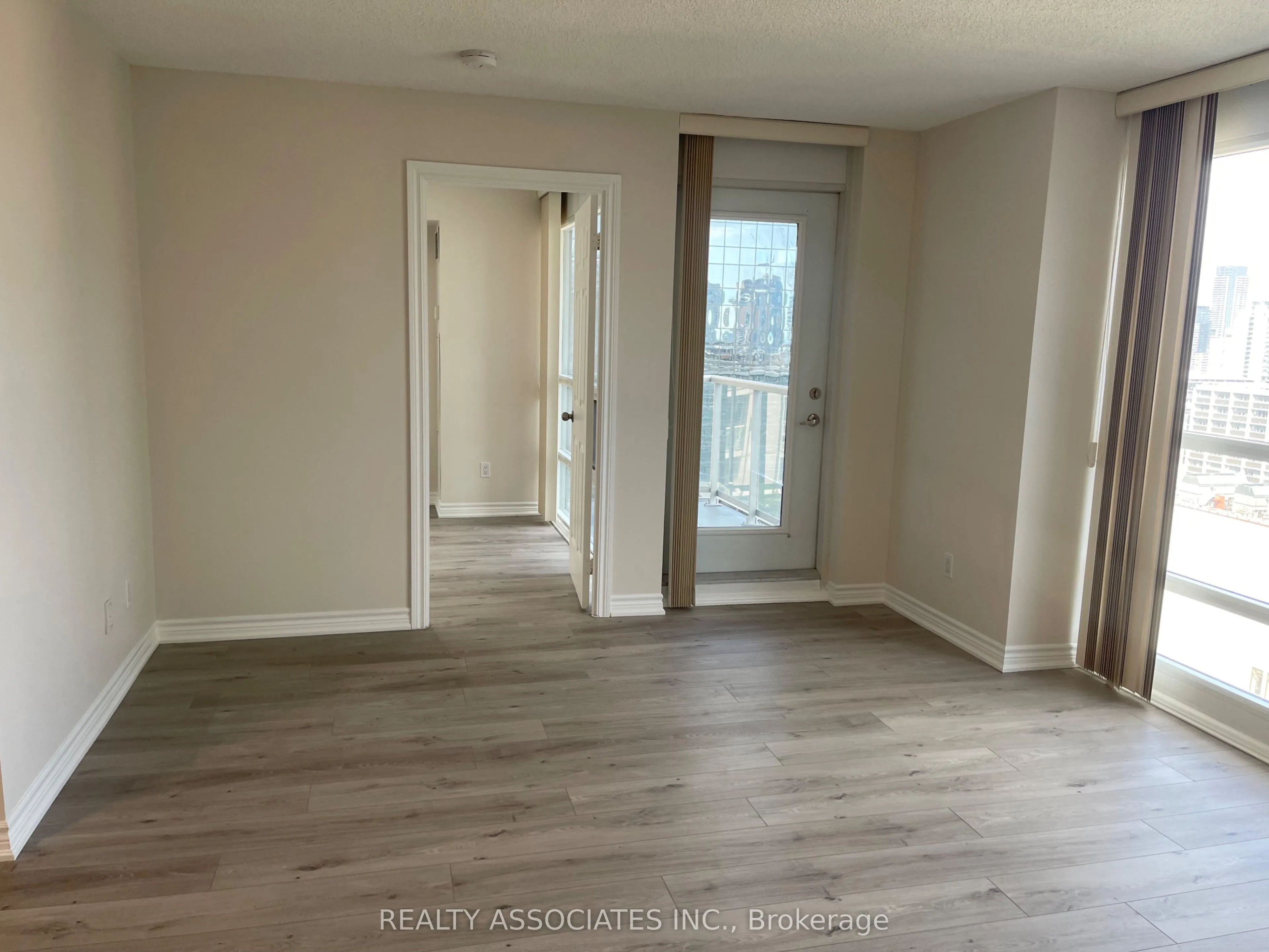 761 Bay Street, #2702