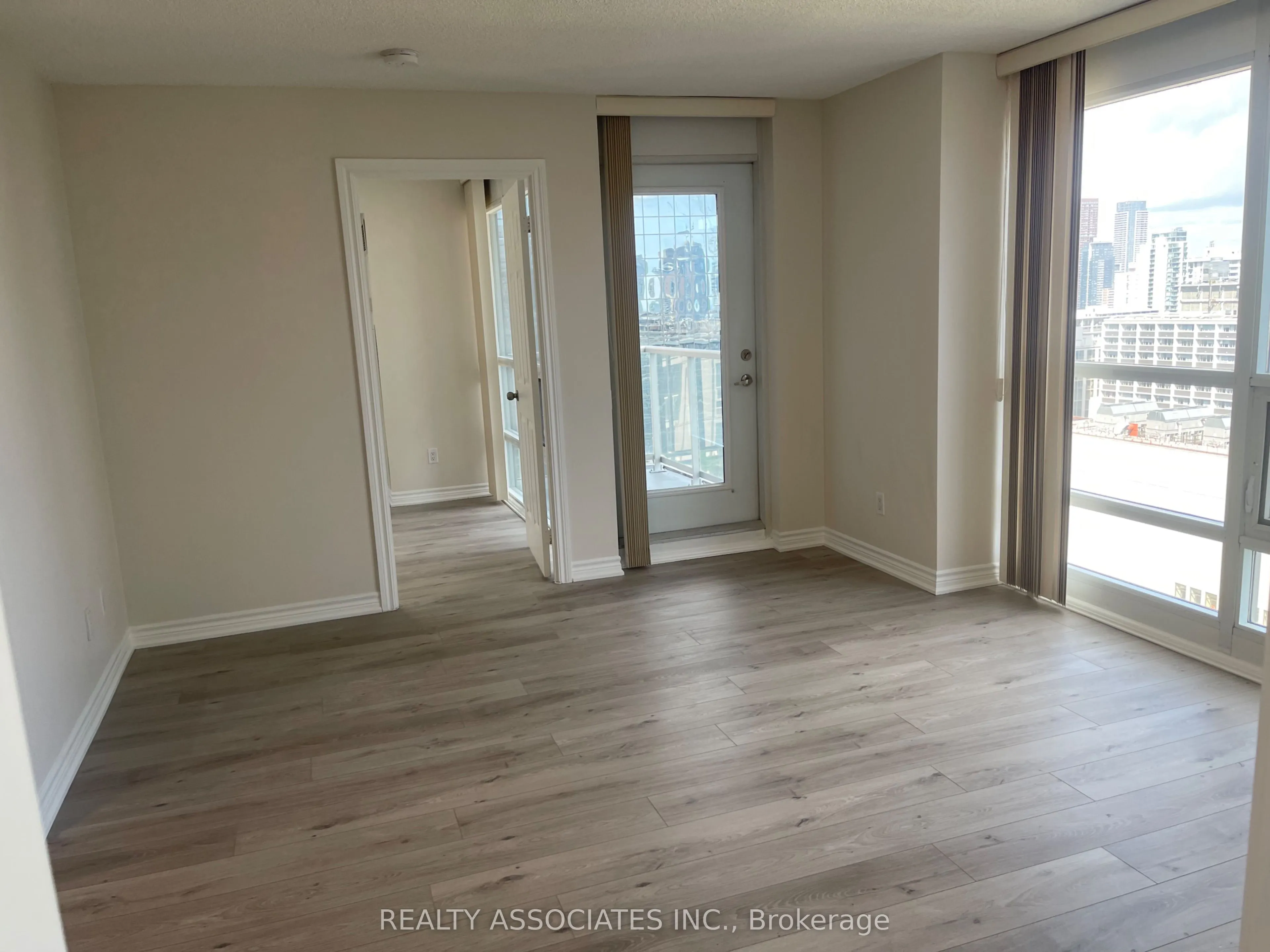761 Bay Street, #2702