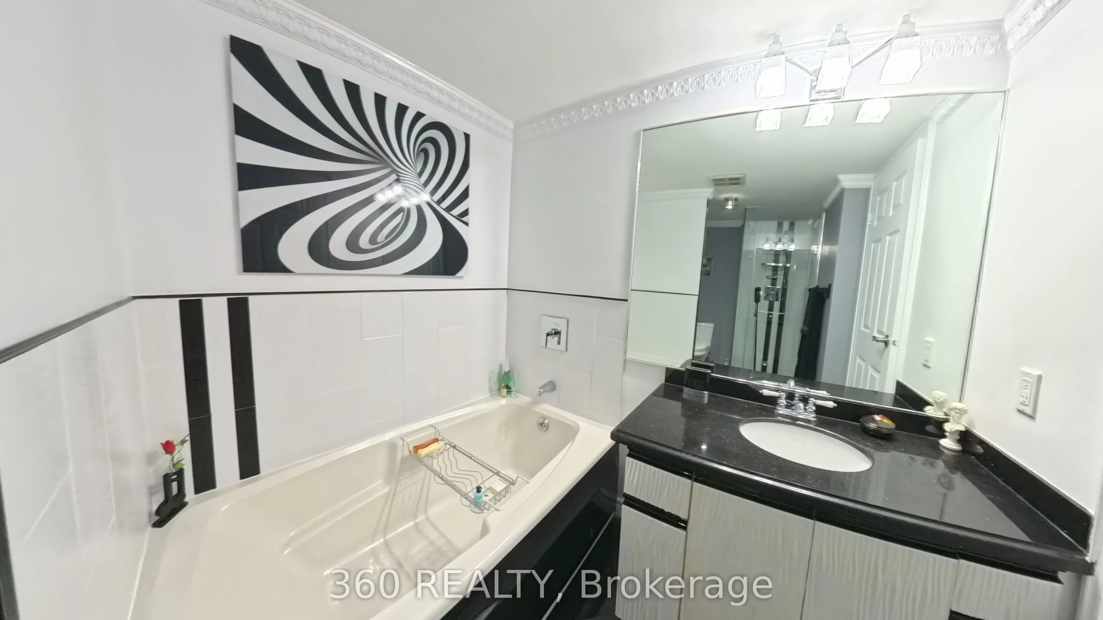 10 Yonge Street, #1211