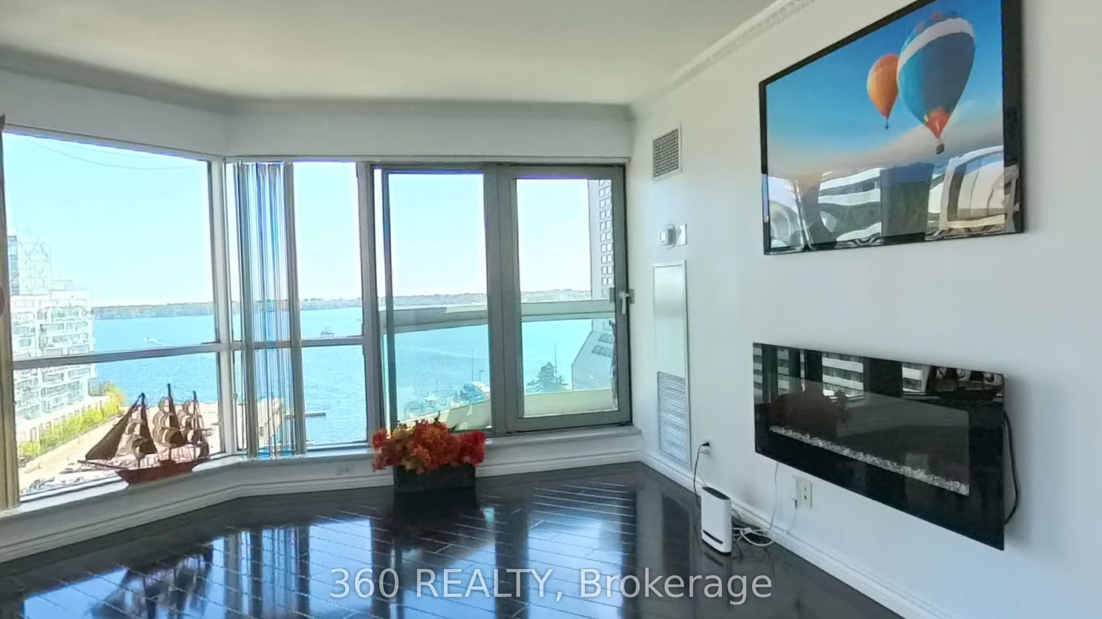 10 Yonge Street, #1211