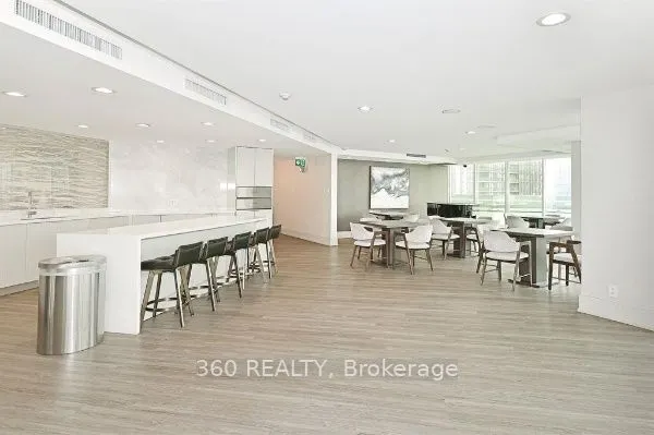 10 Yonge Street, #1211