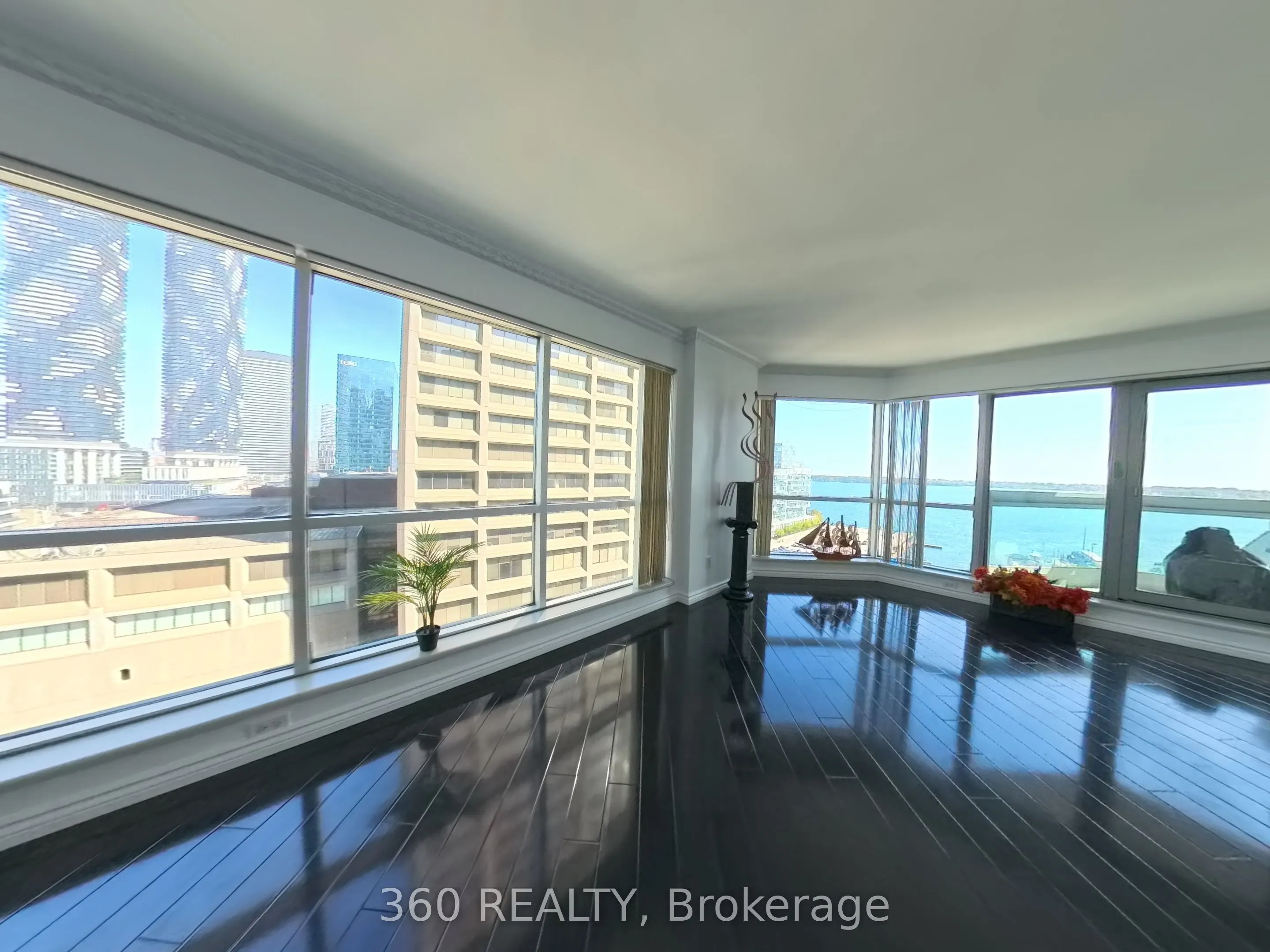 10 Yonge Street, #1211