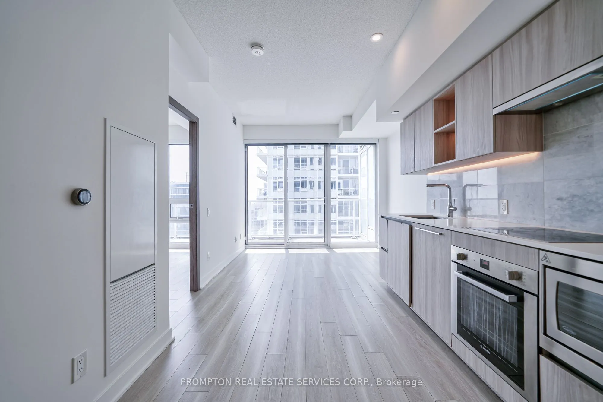 17 Bathurst Street
