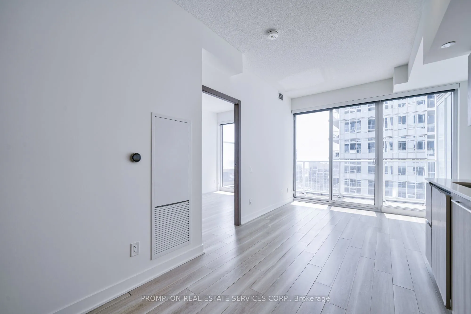 17 Bathurst Street