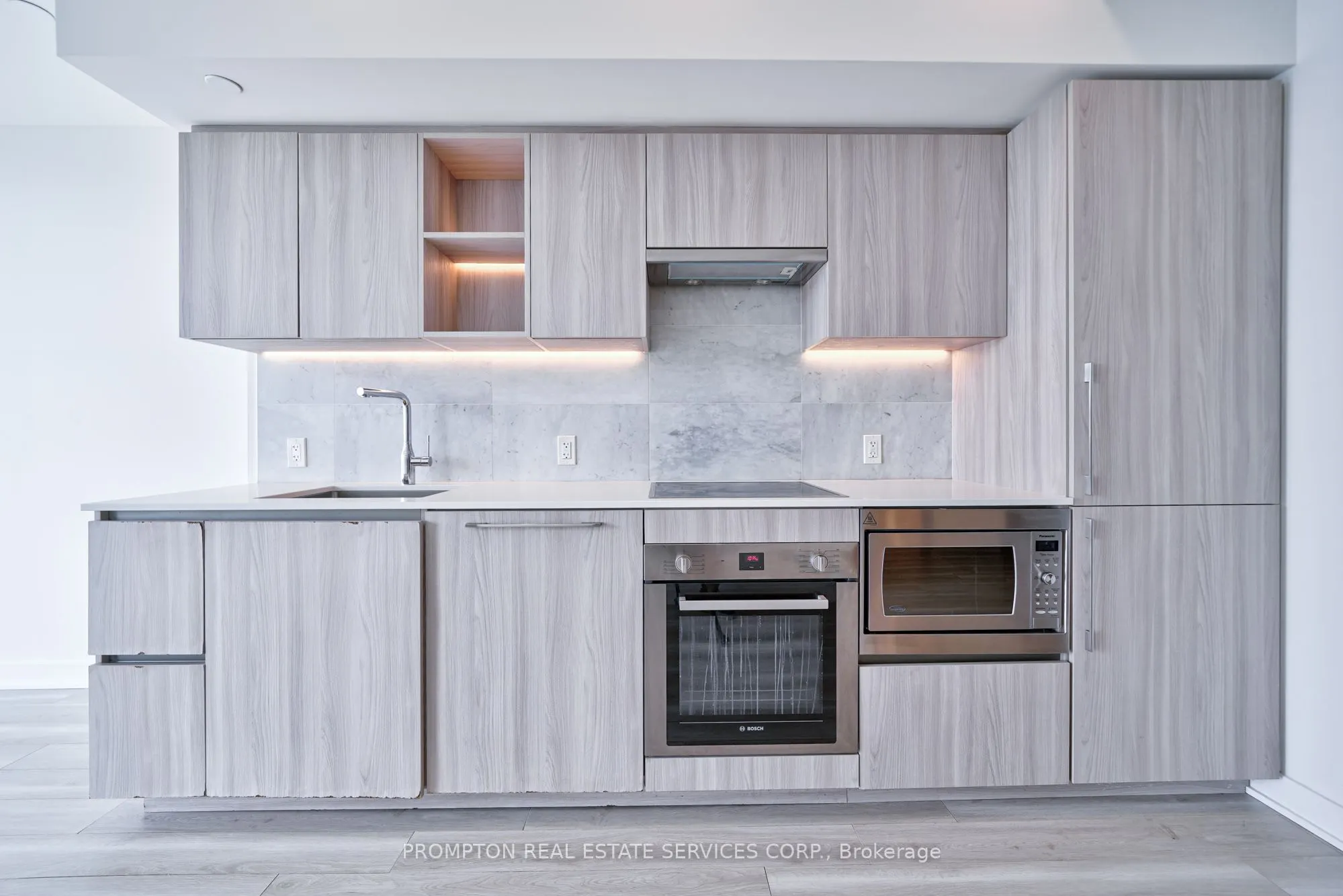 17 Bathurst Street