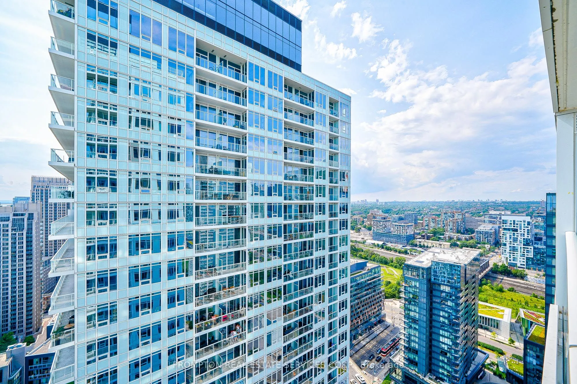 17 Bathurst Street