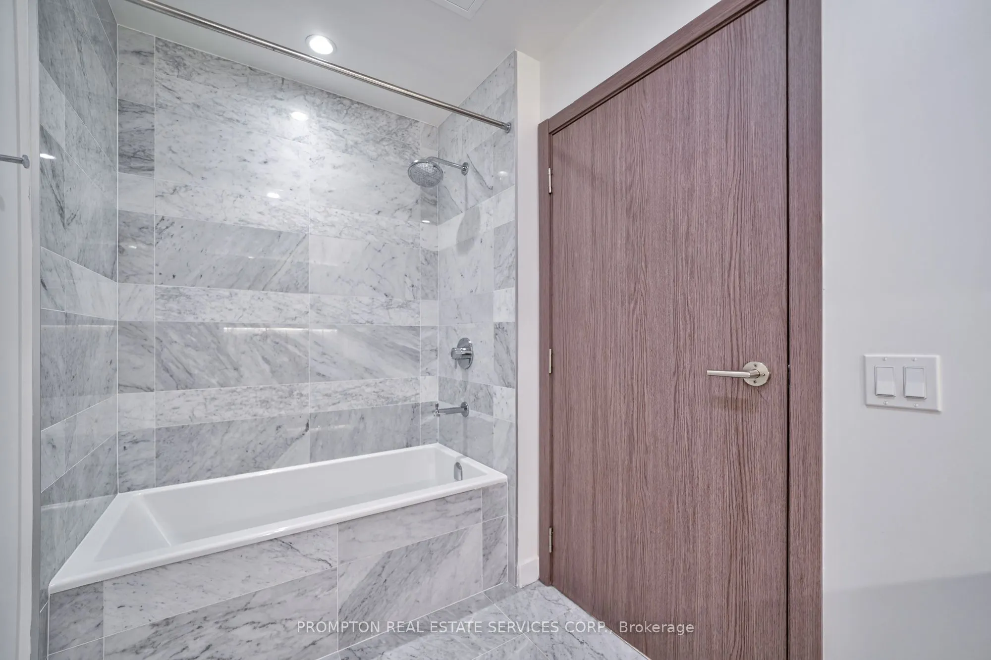 17 Bathurst Street