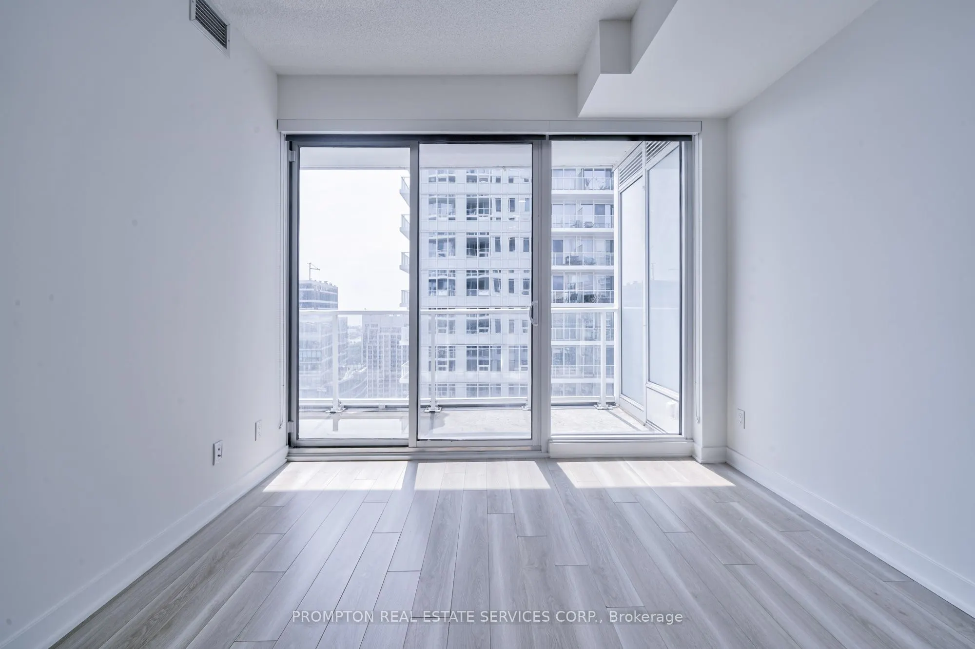 17 Bathurst Street