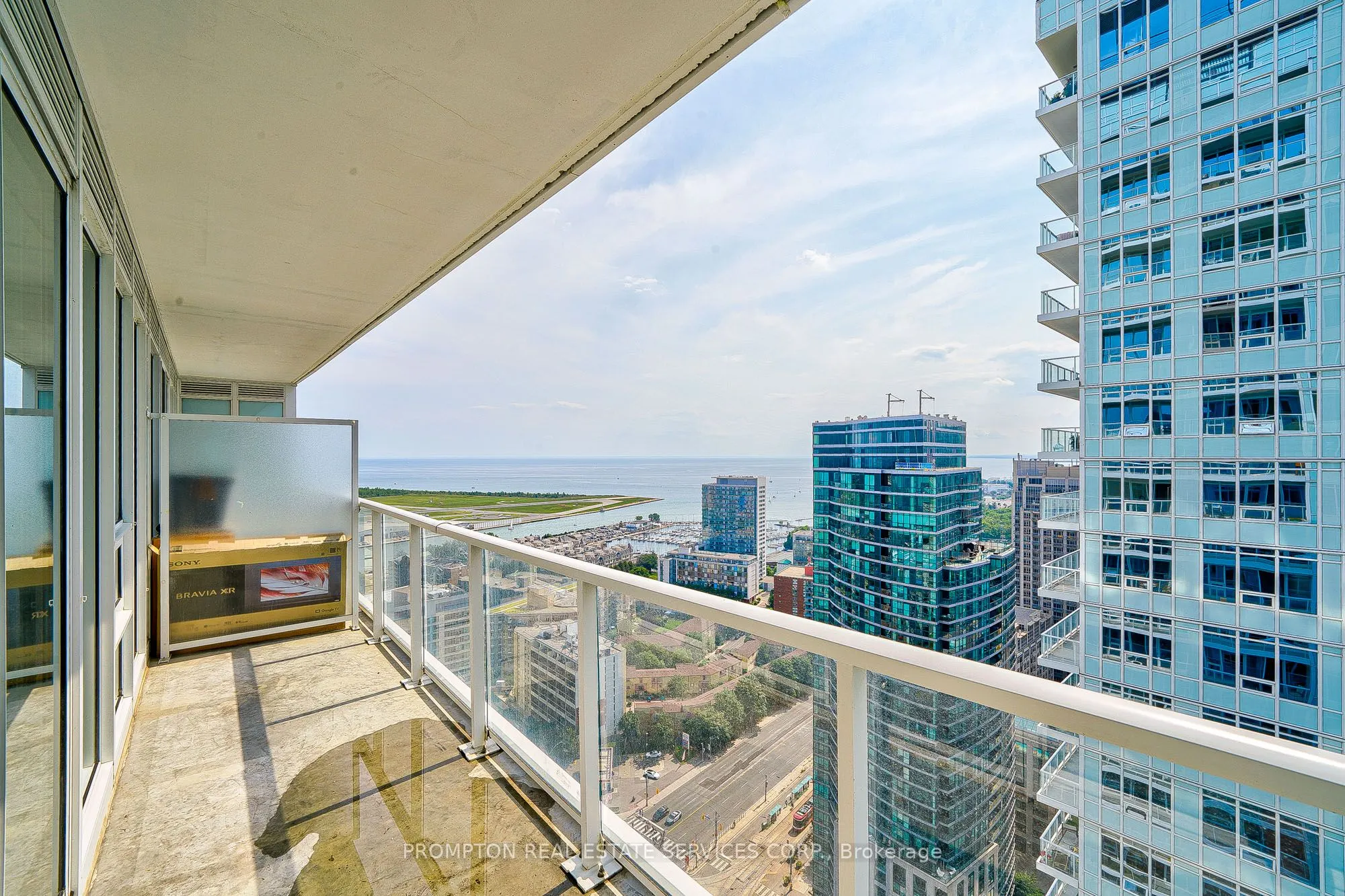17 Bathurst Street