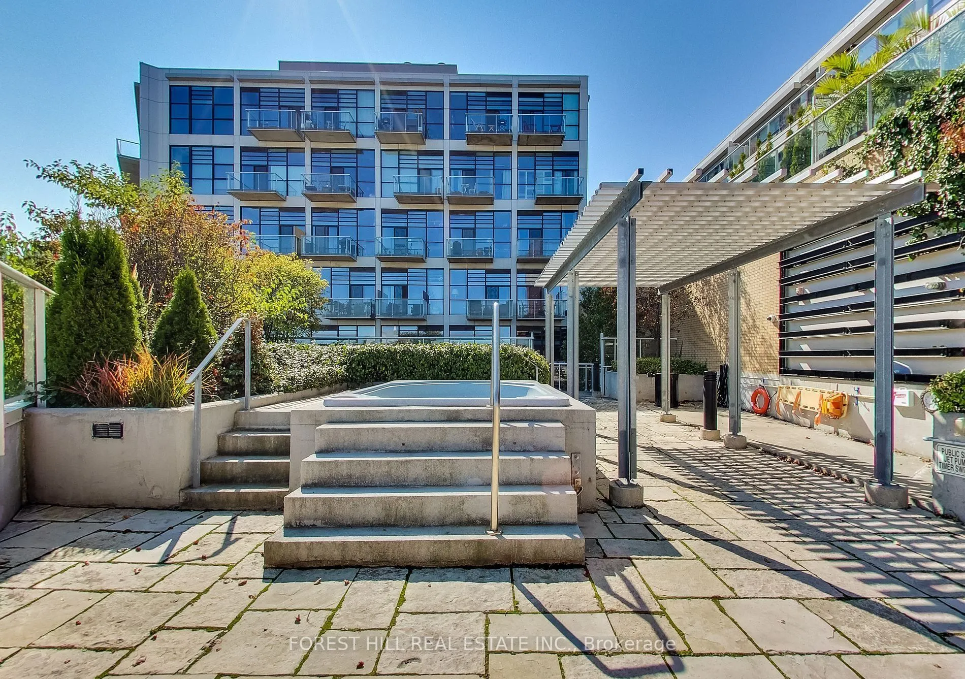 43 Hanna Avenue