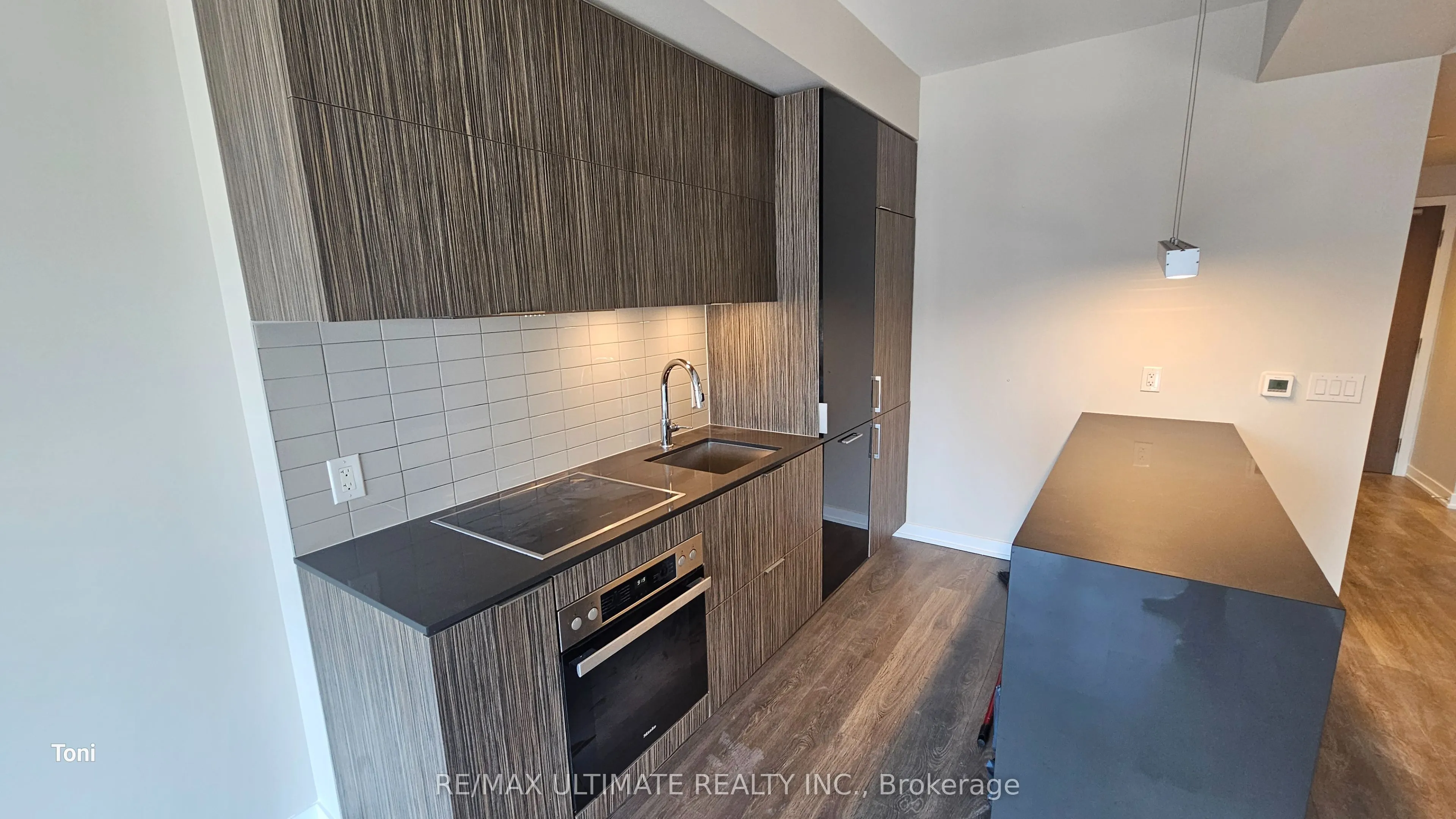 20 Richardson Street, #603