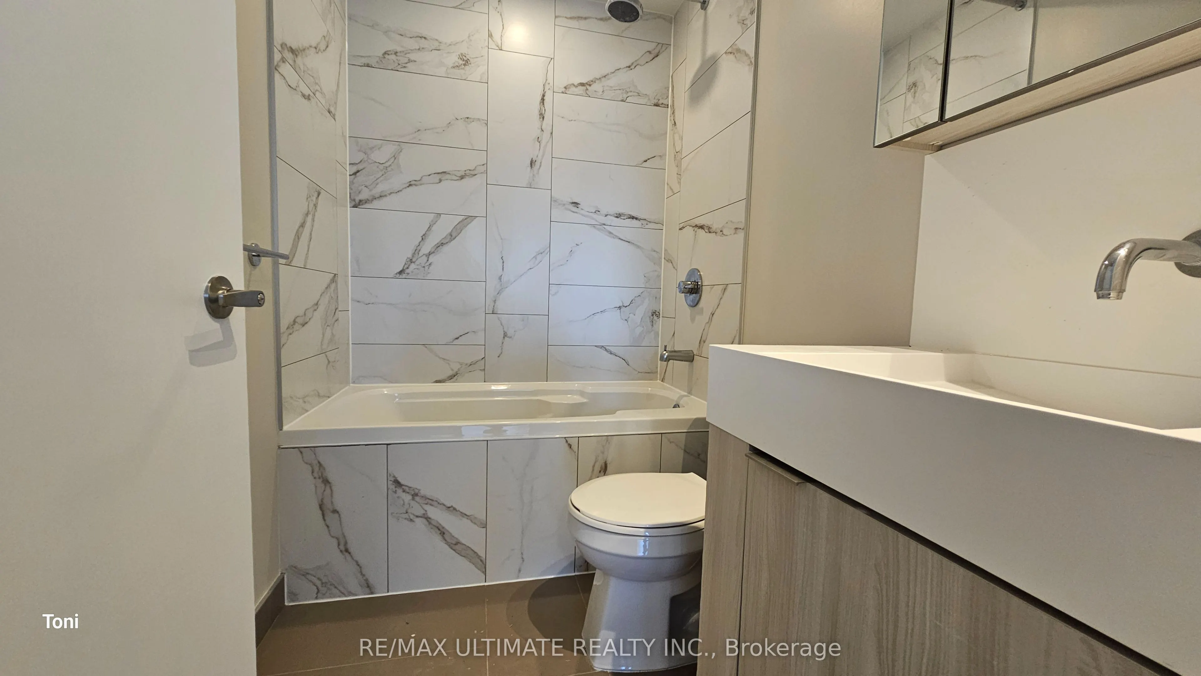 20 Richardson Street, #603