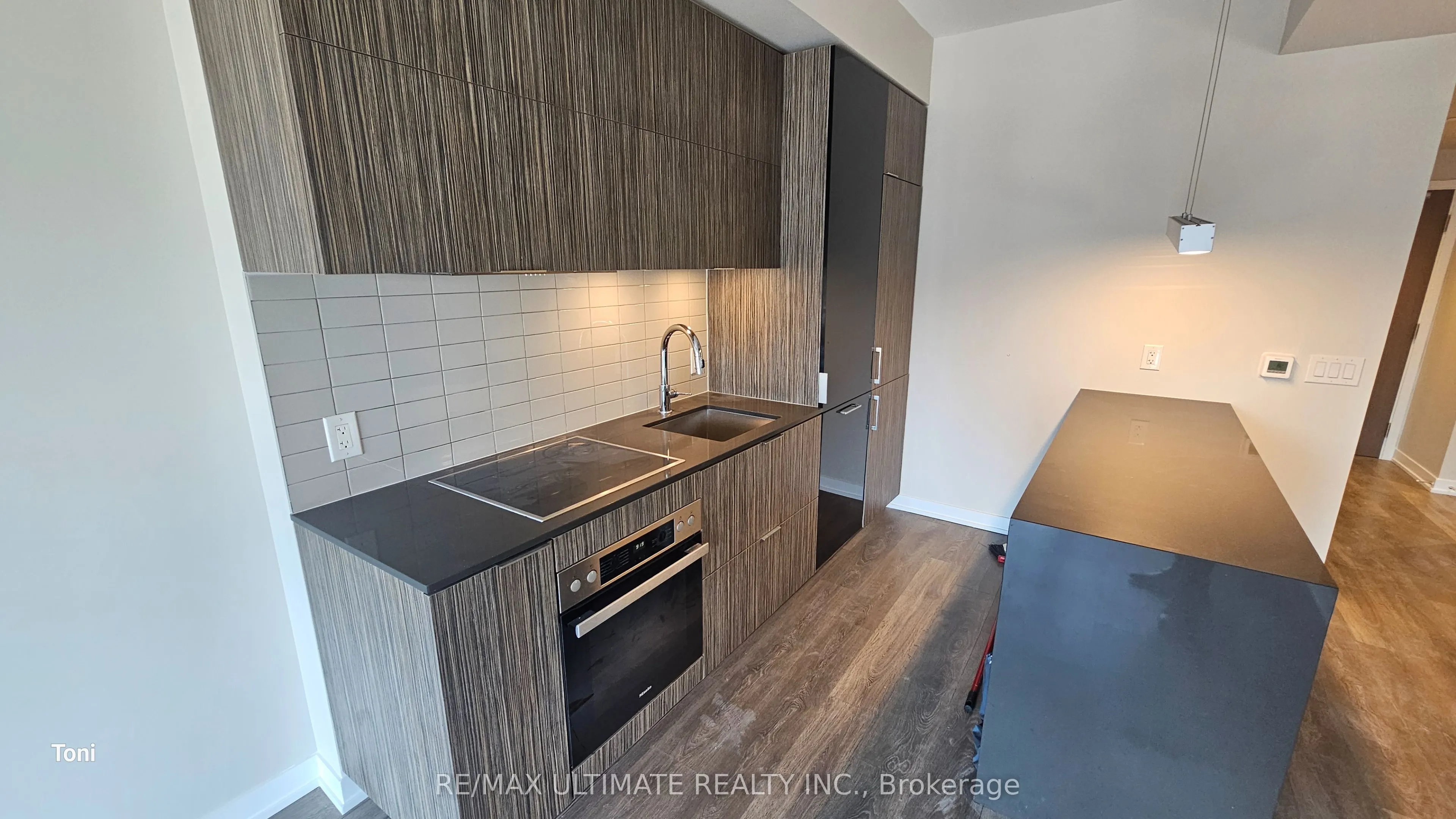20 Richardson Street, #603