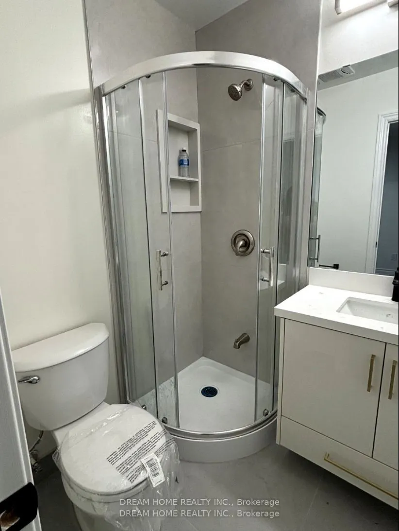643 Bathurst Street, #103