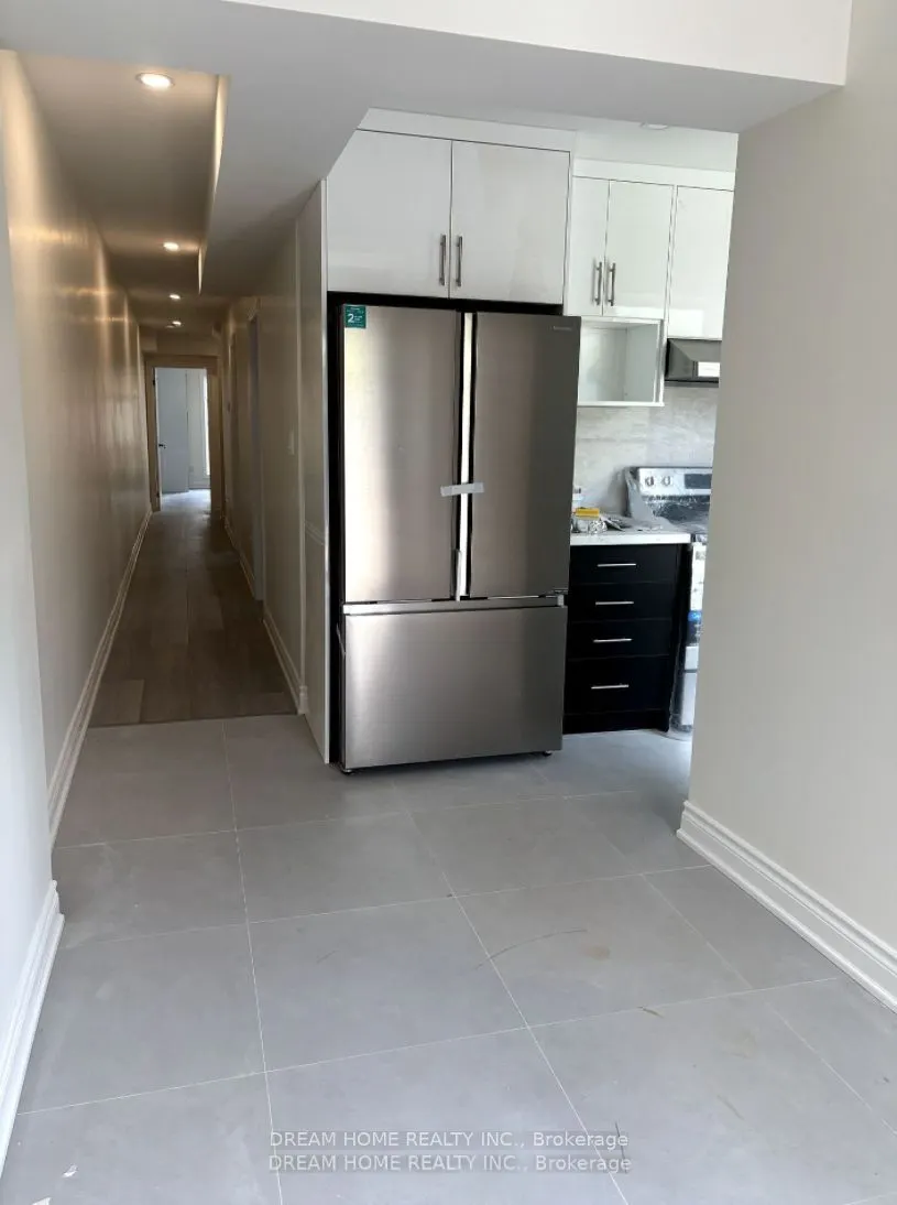 643 Bathurst Street, #103
