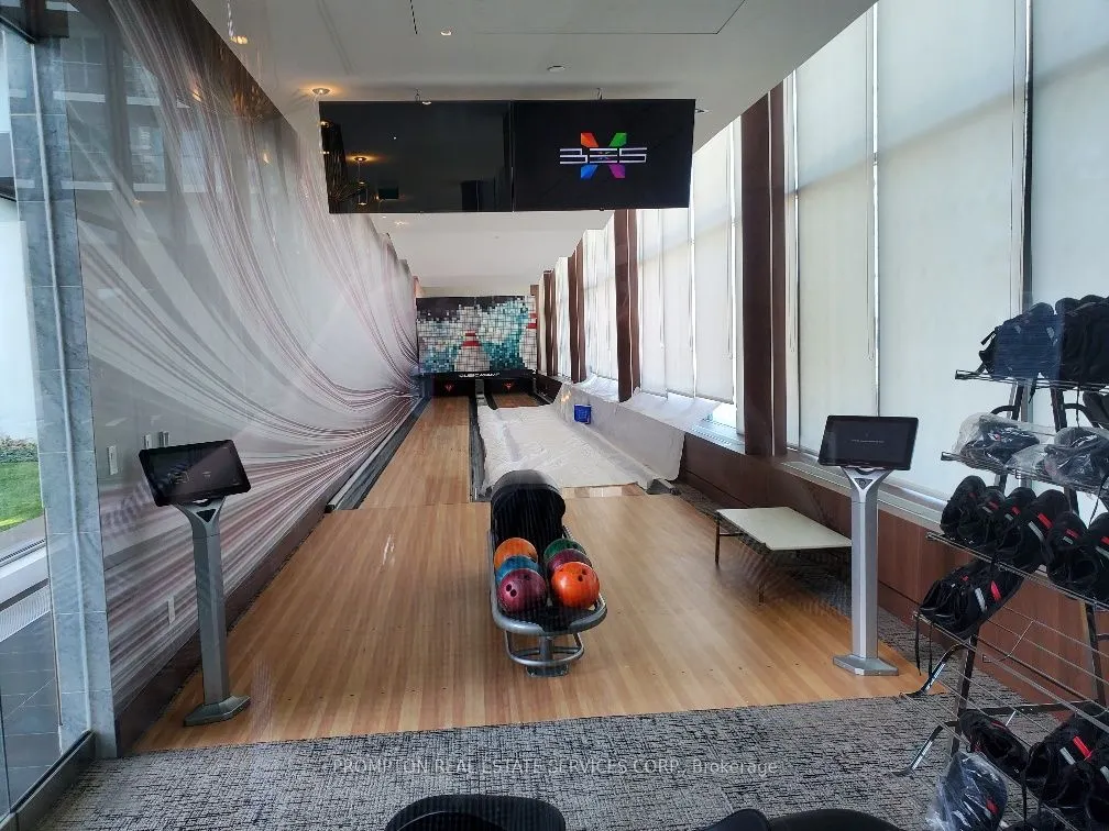 115 McMahon Drive, #3010