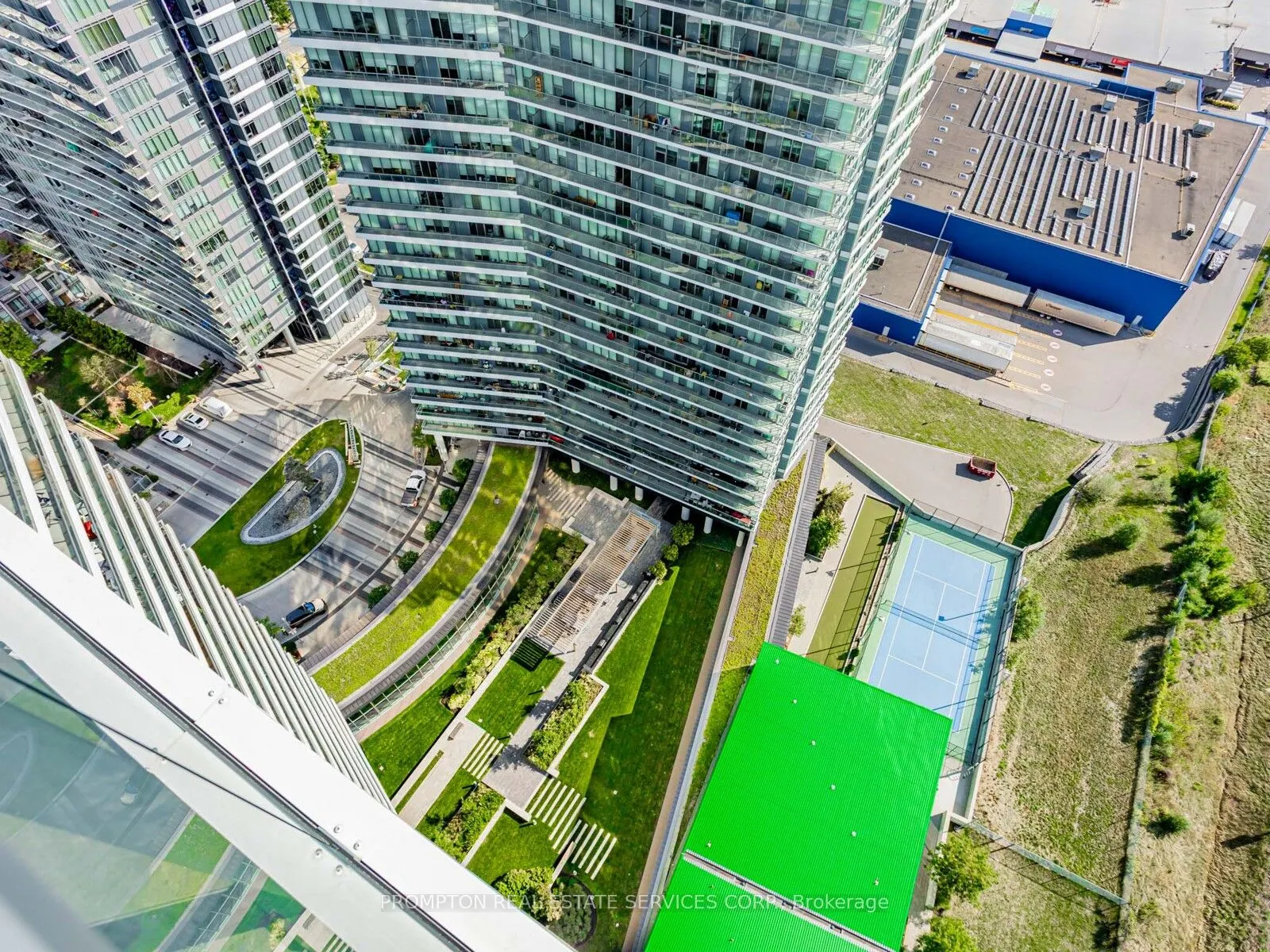 115 McMahon Drive, #3010