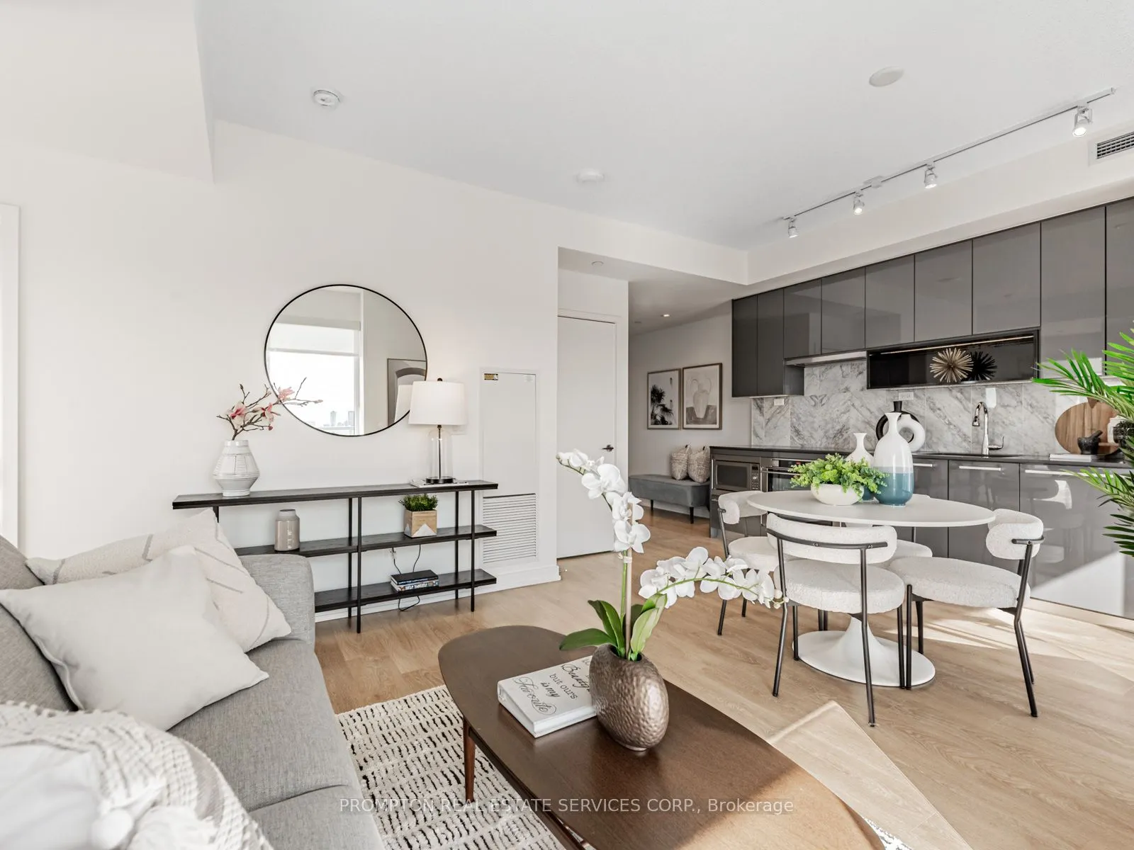 115 McMahon Drive, #3010