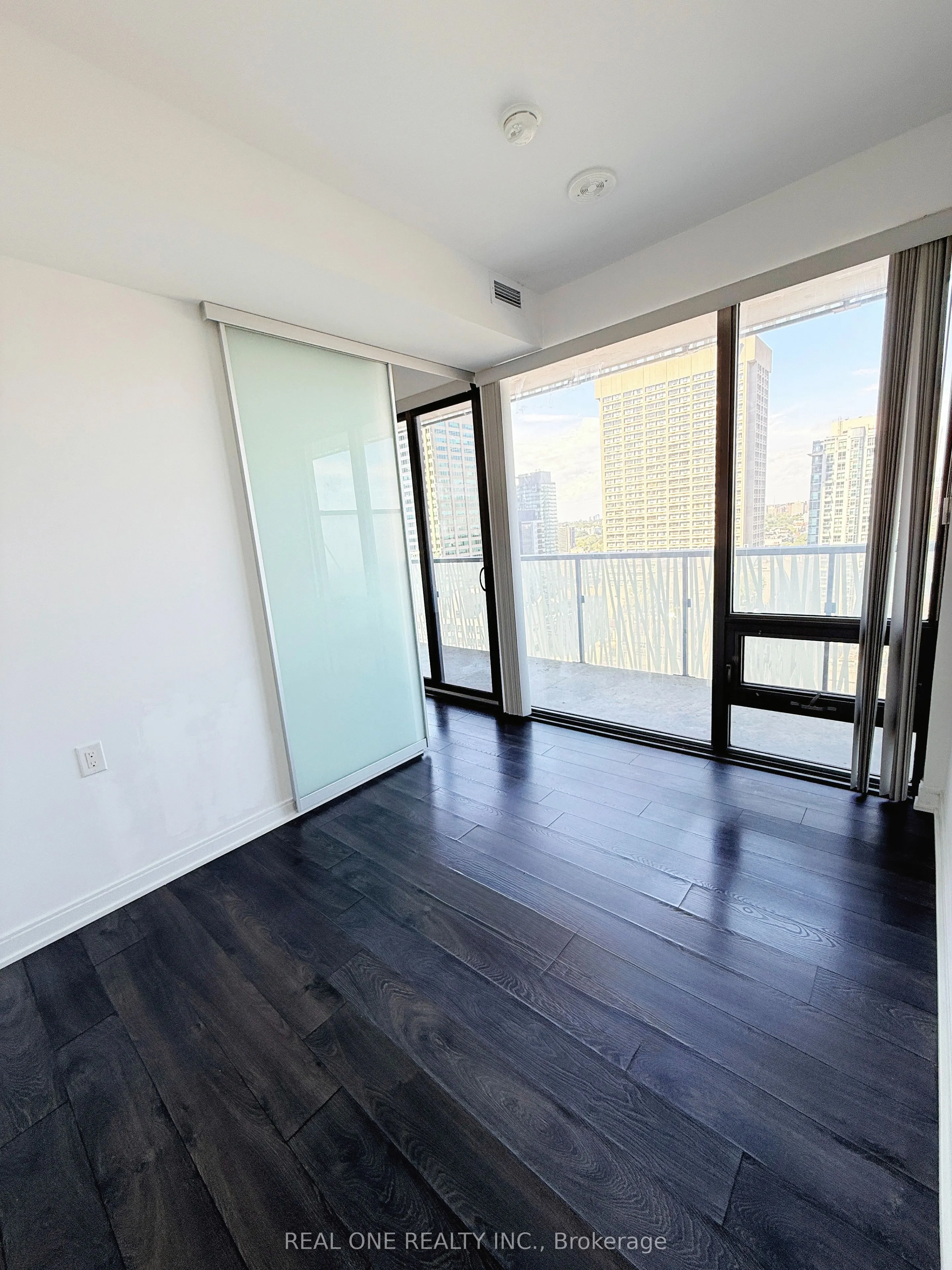 50 Charles Street E, #2510