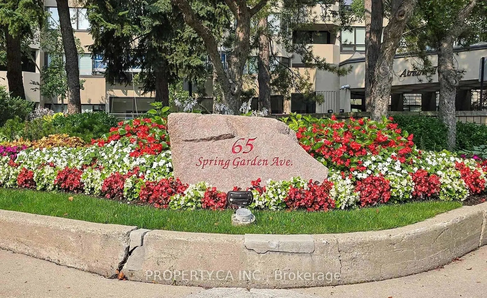 65 Spring Garden Avenue, #604