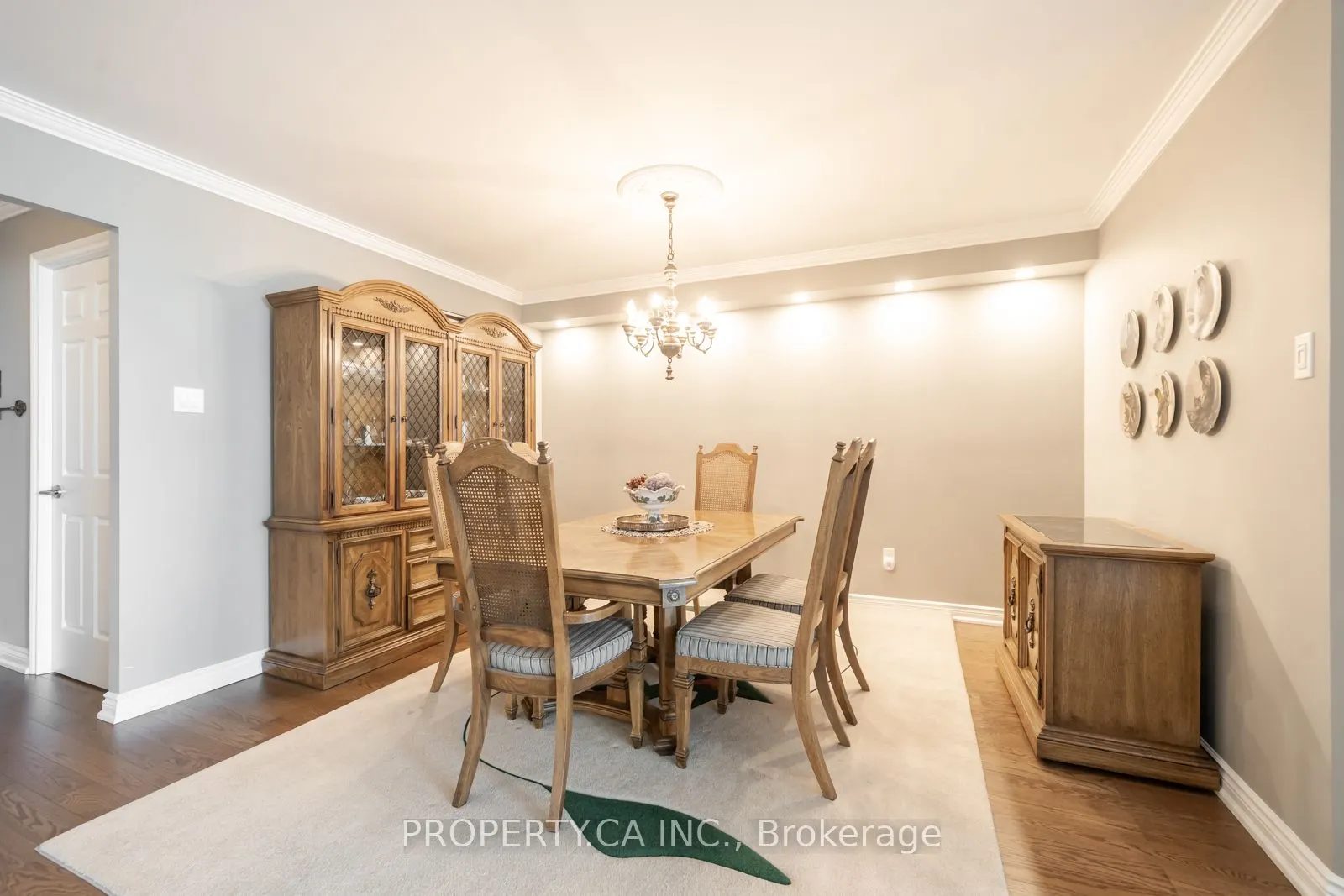 65 Spring Garden Avenue, #604