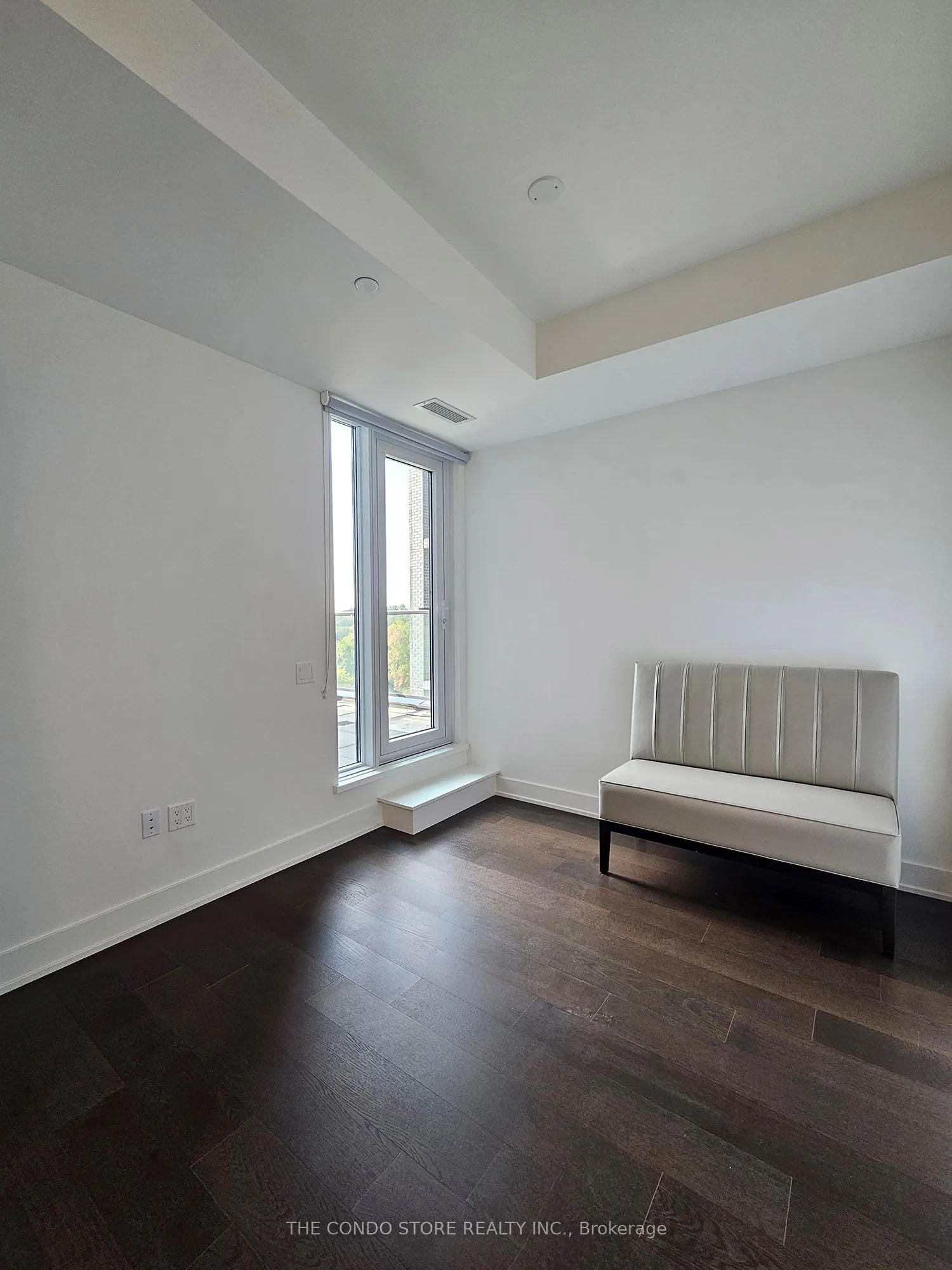 8 Manor Road W, #803