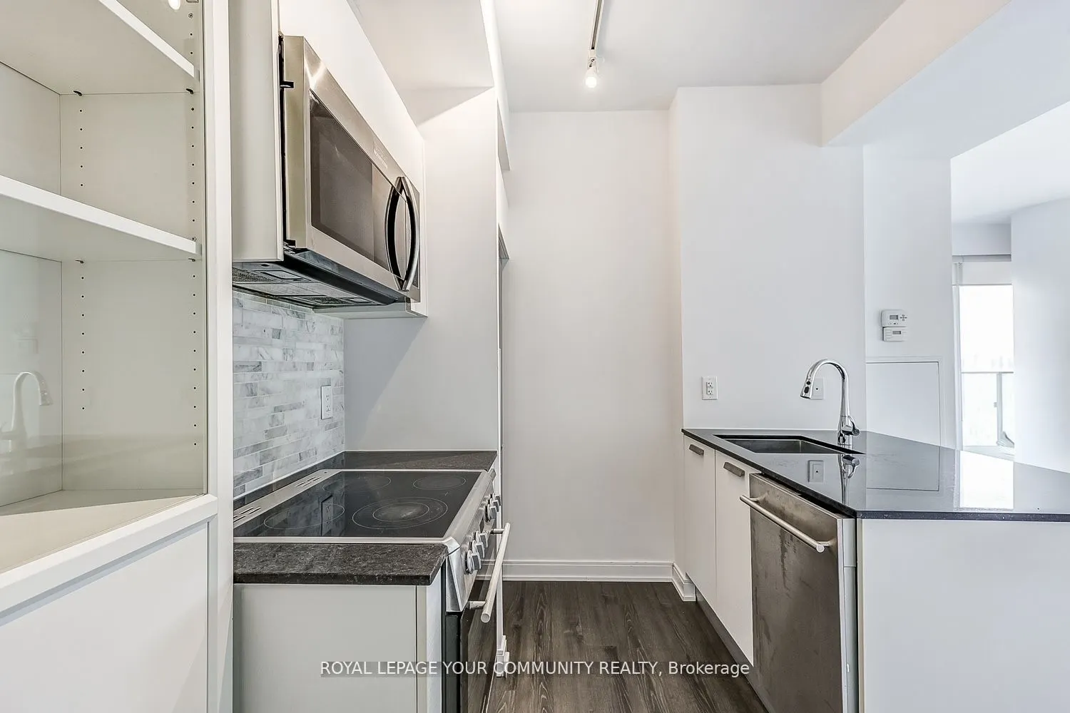 42 Charles Street E, #4208