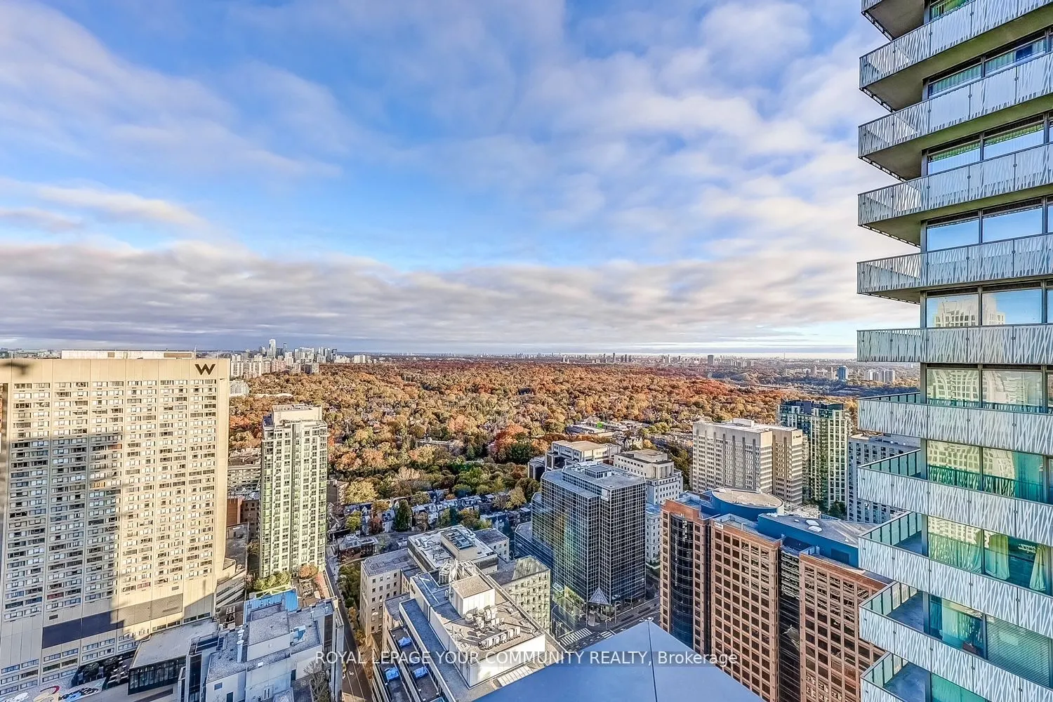 42 Charles Street E, #4208