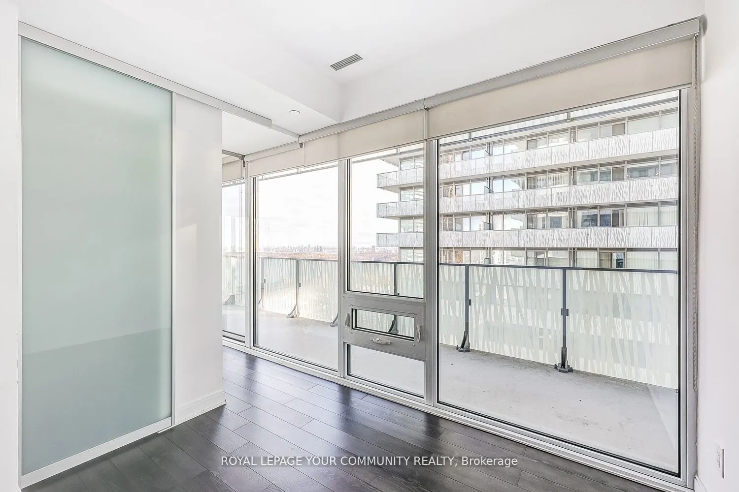 42 Charles Street E, #4208