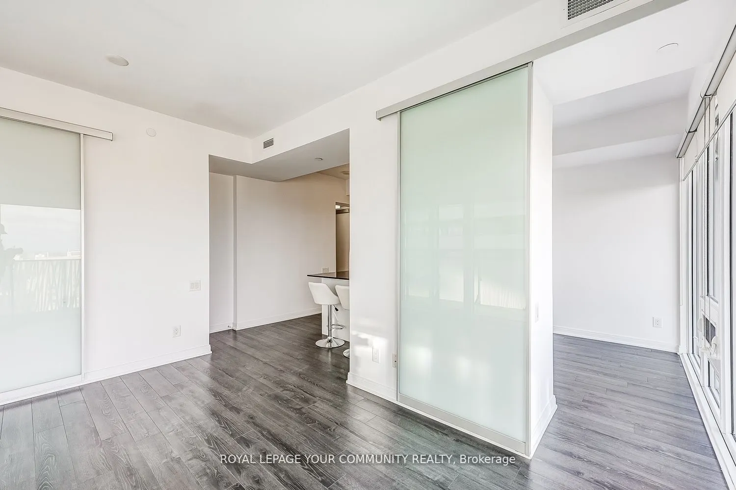 42 Charles Street E, #4208