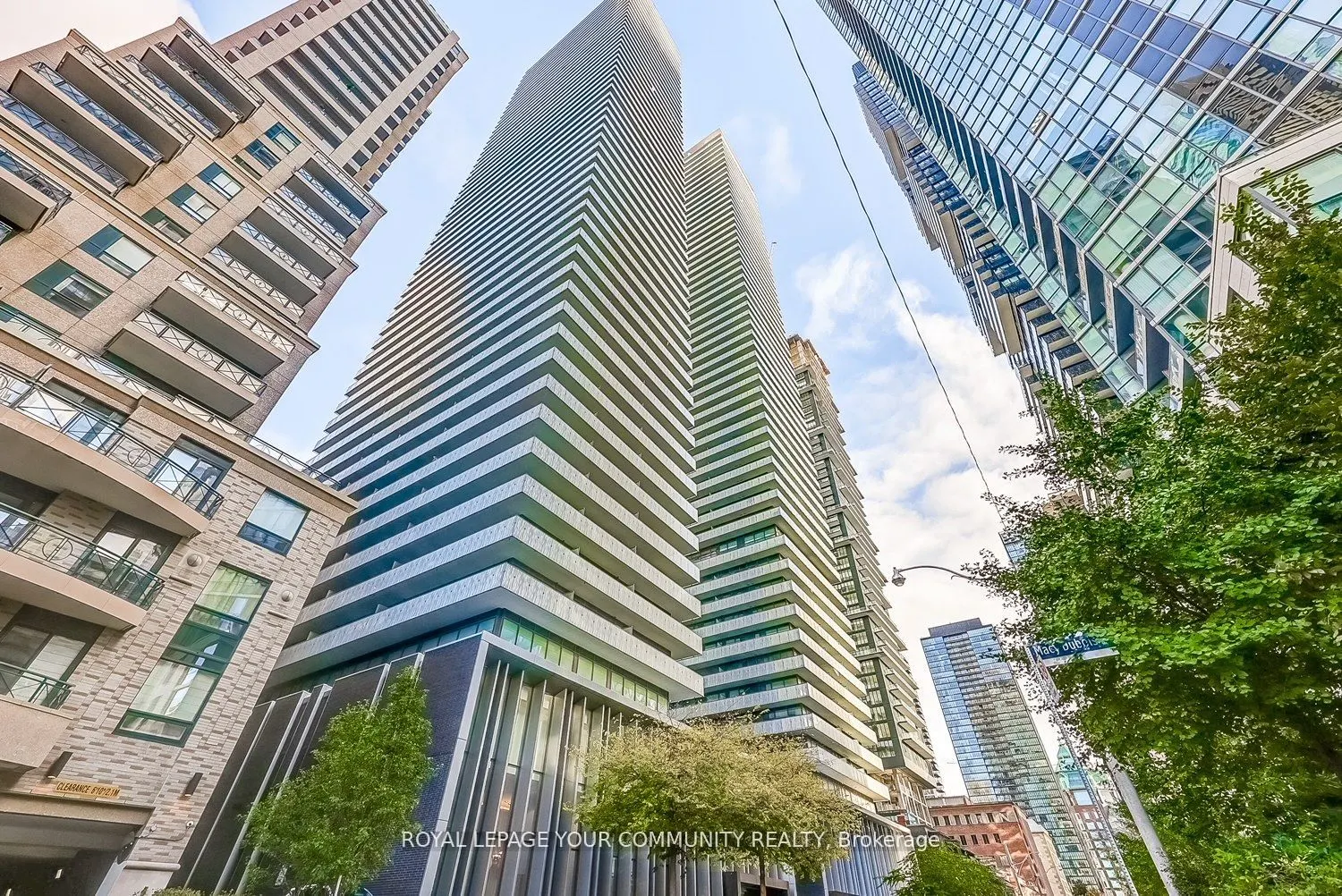 42 Charles Street E, #4208
