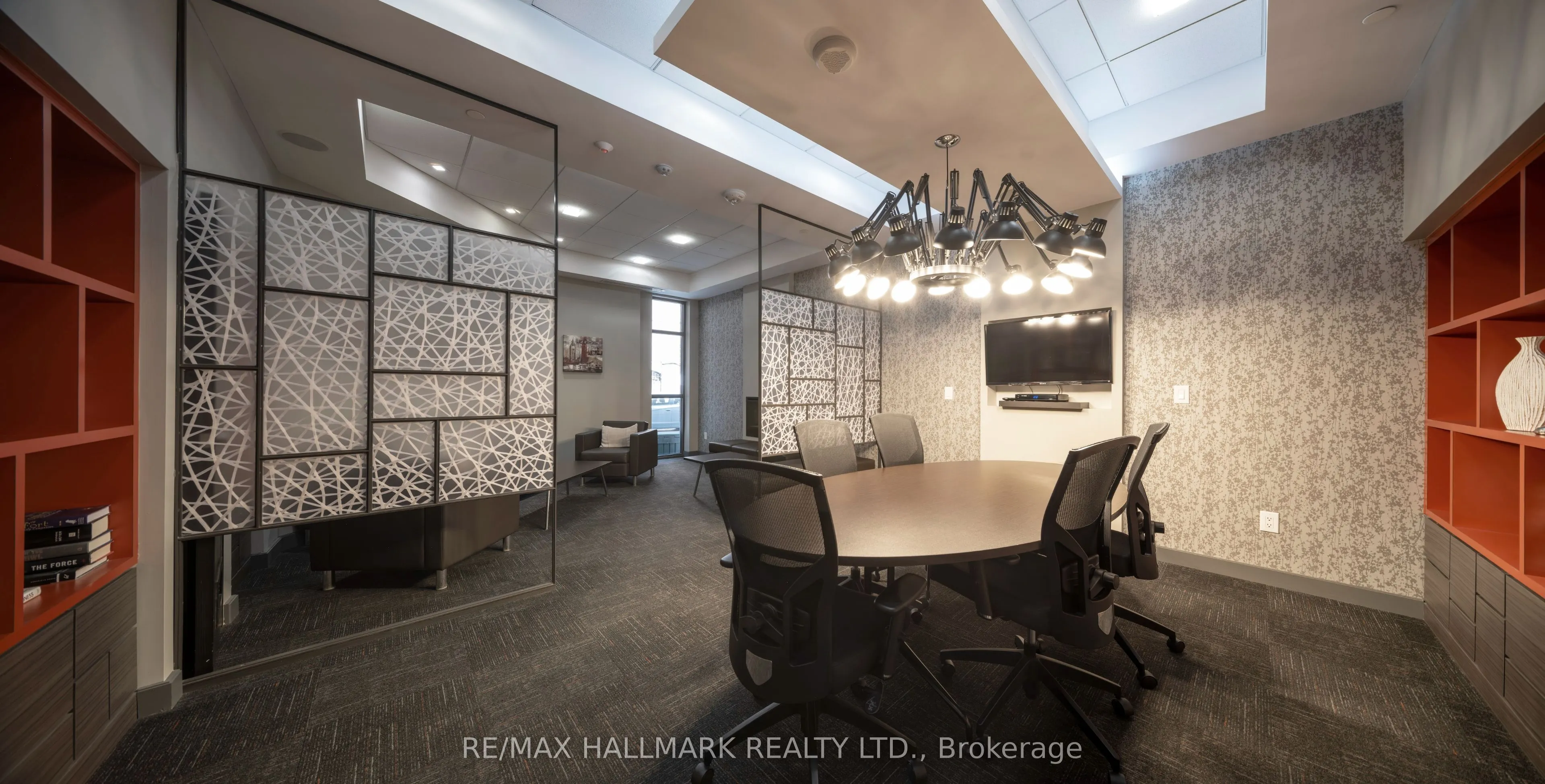 132 Berkeley Street, #810