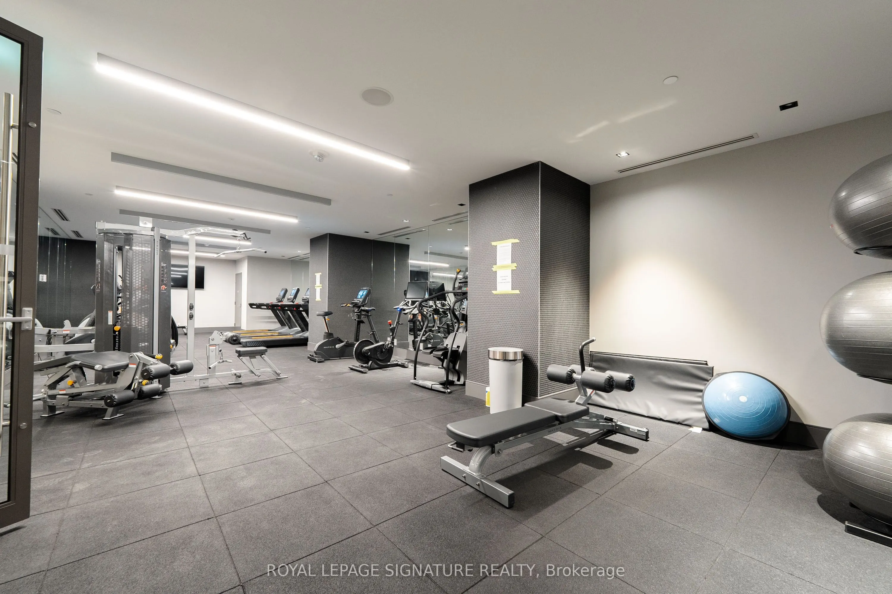 28 Widmer Street, #4226