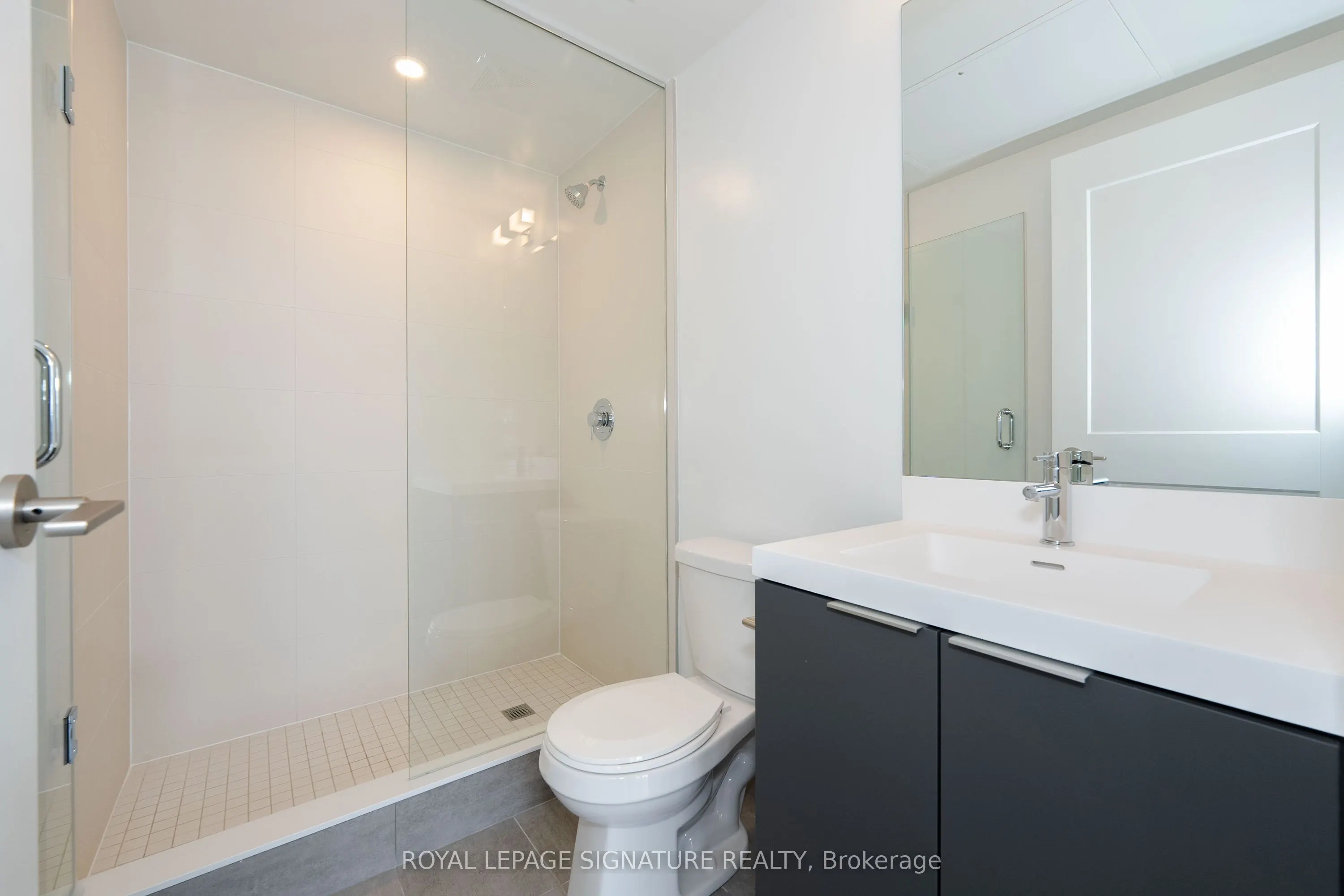 28 Widmer Street, #4226