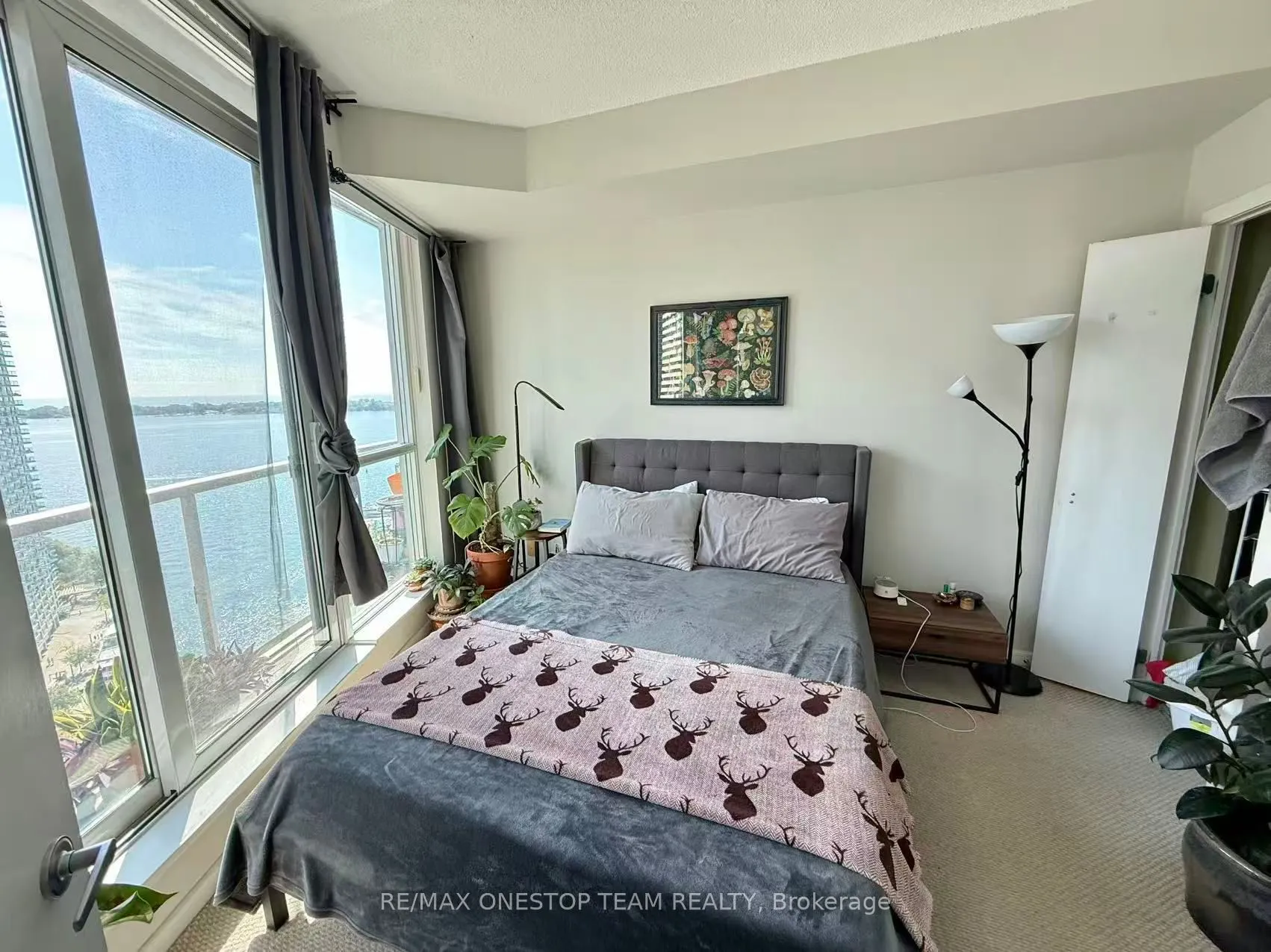 8 York Street, #2405