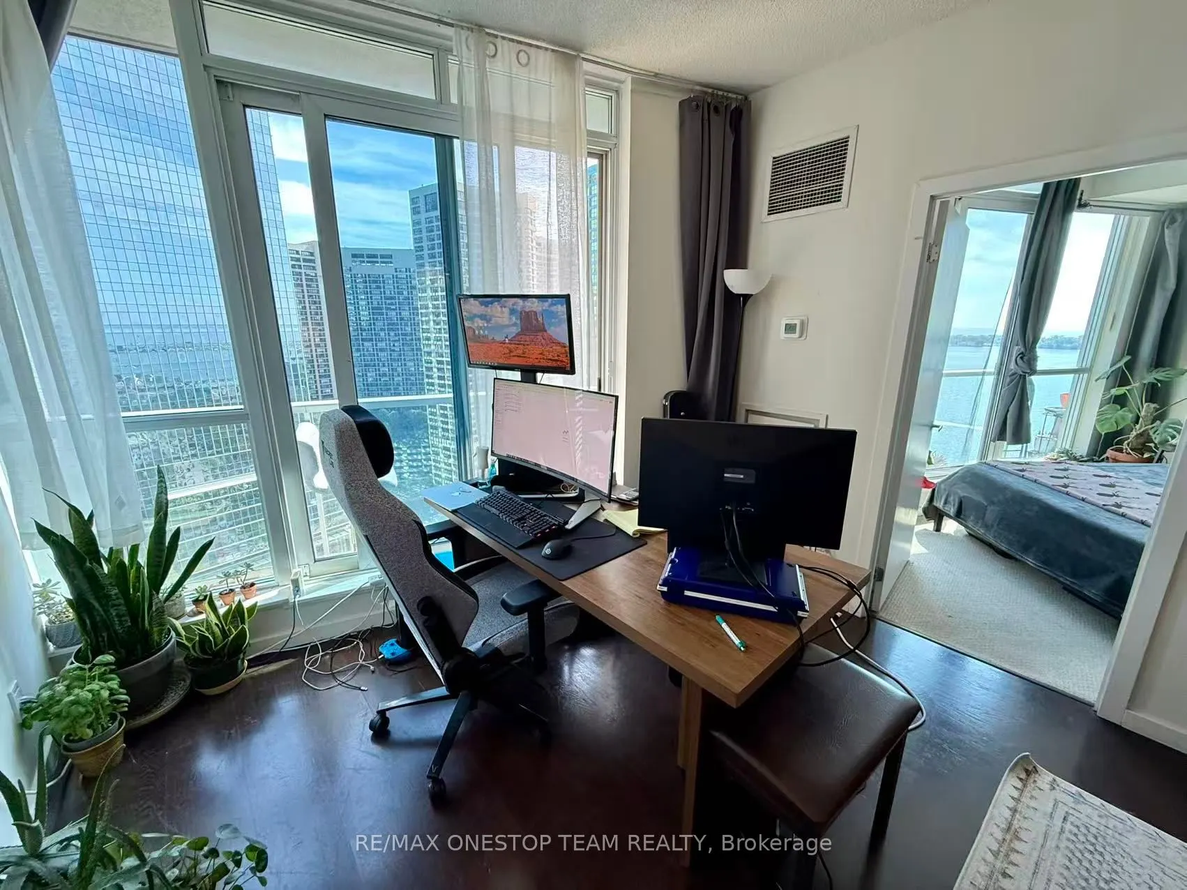 8 York Street, #2405