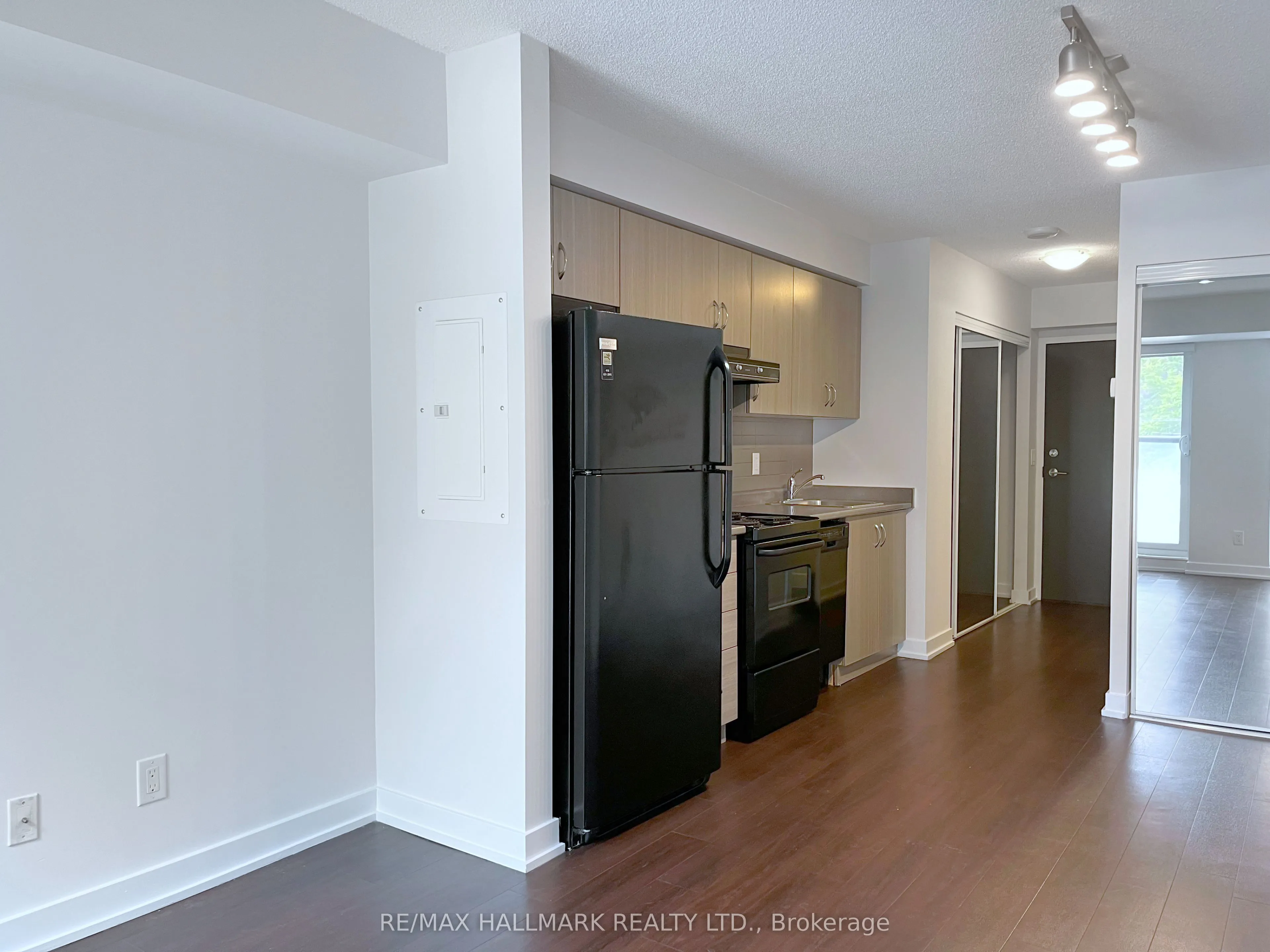 132 Berkeley Street, #616