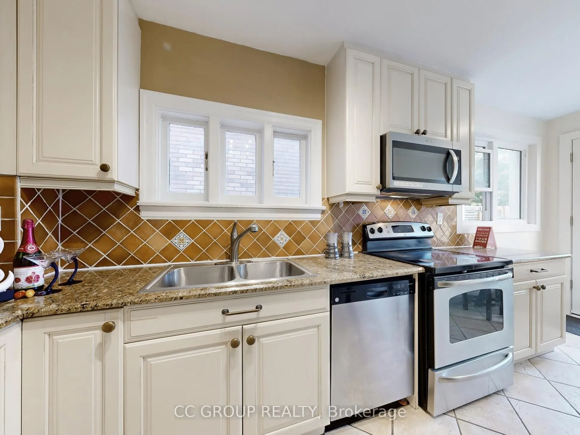 162 St Clair Avenue E, #Main