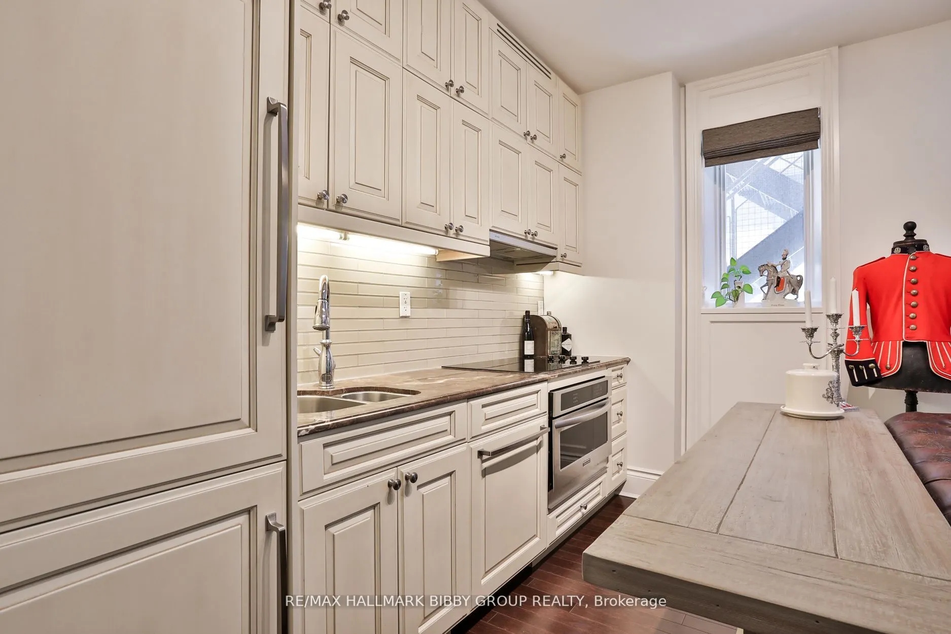 22 Leader Lane, #520