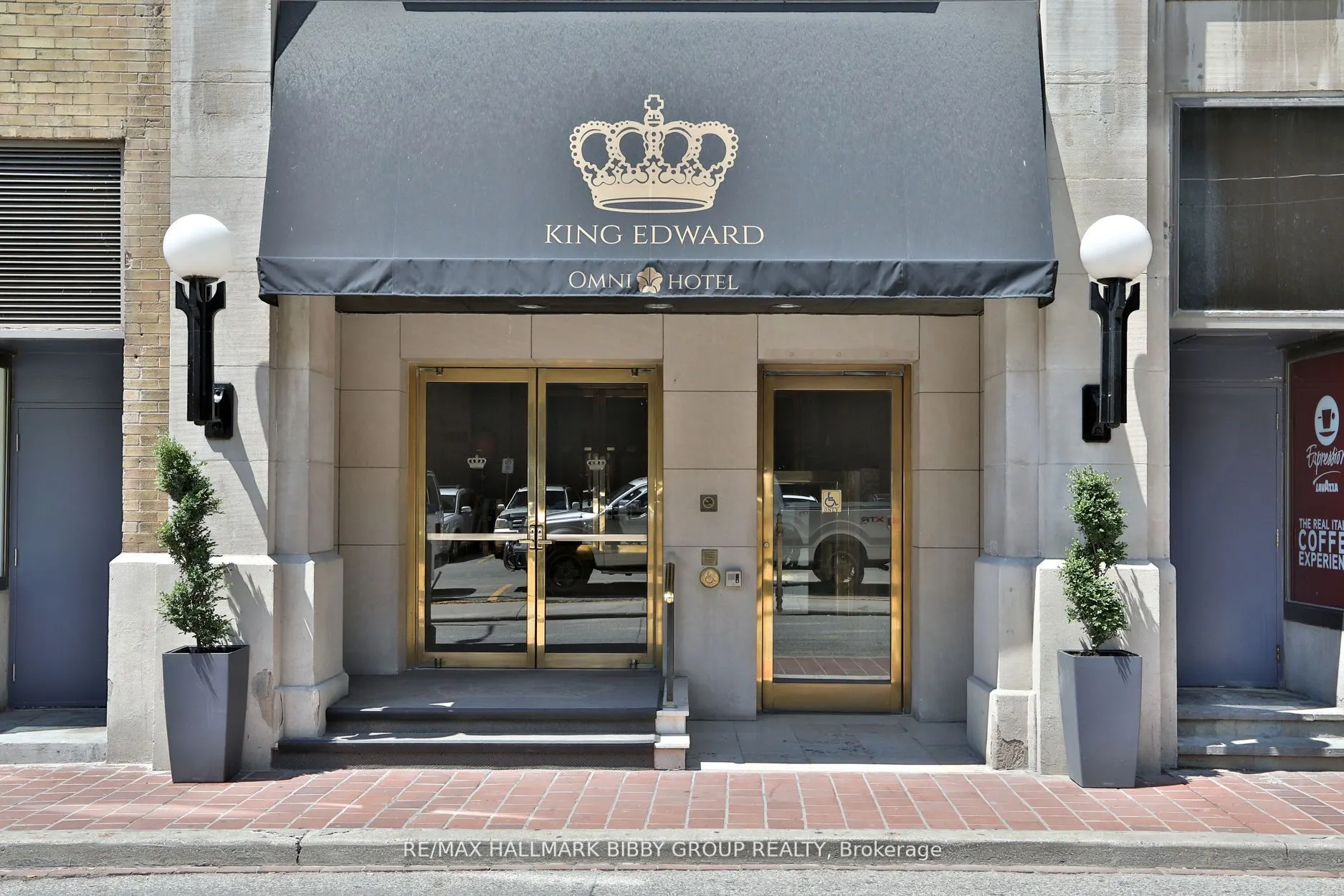 22 Leader Lane, #520