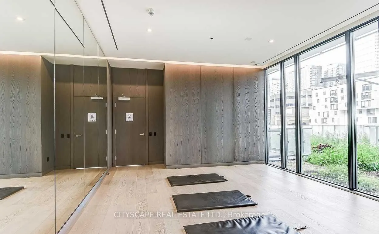 25 Richmond Street E, #1707