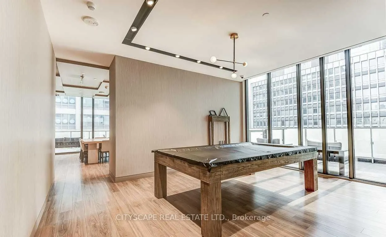 25 Richmond Street E, #1707