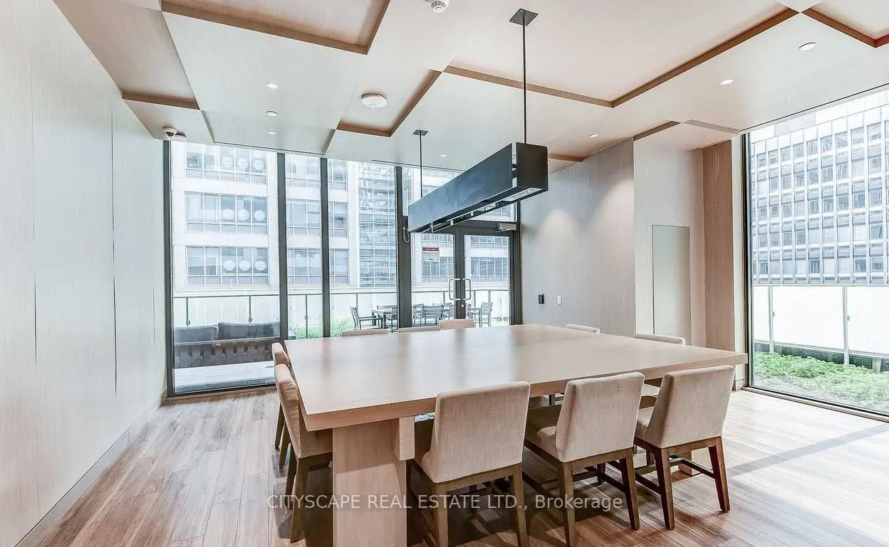 25 Richmond Street E, #1707