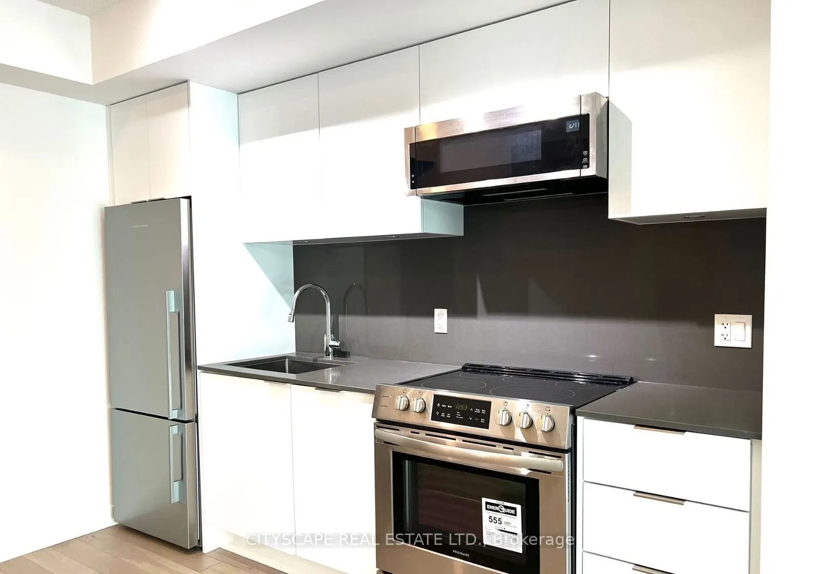 25 Richmond Street E, #1707